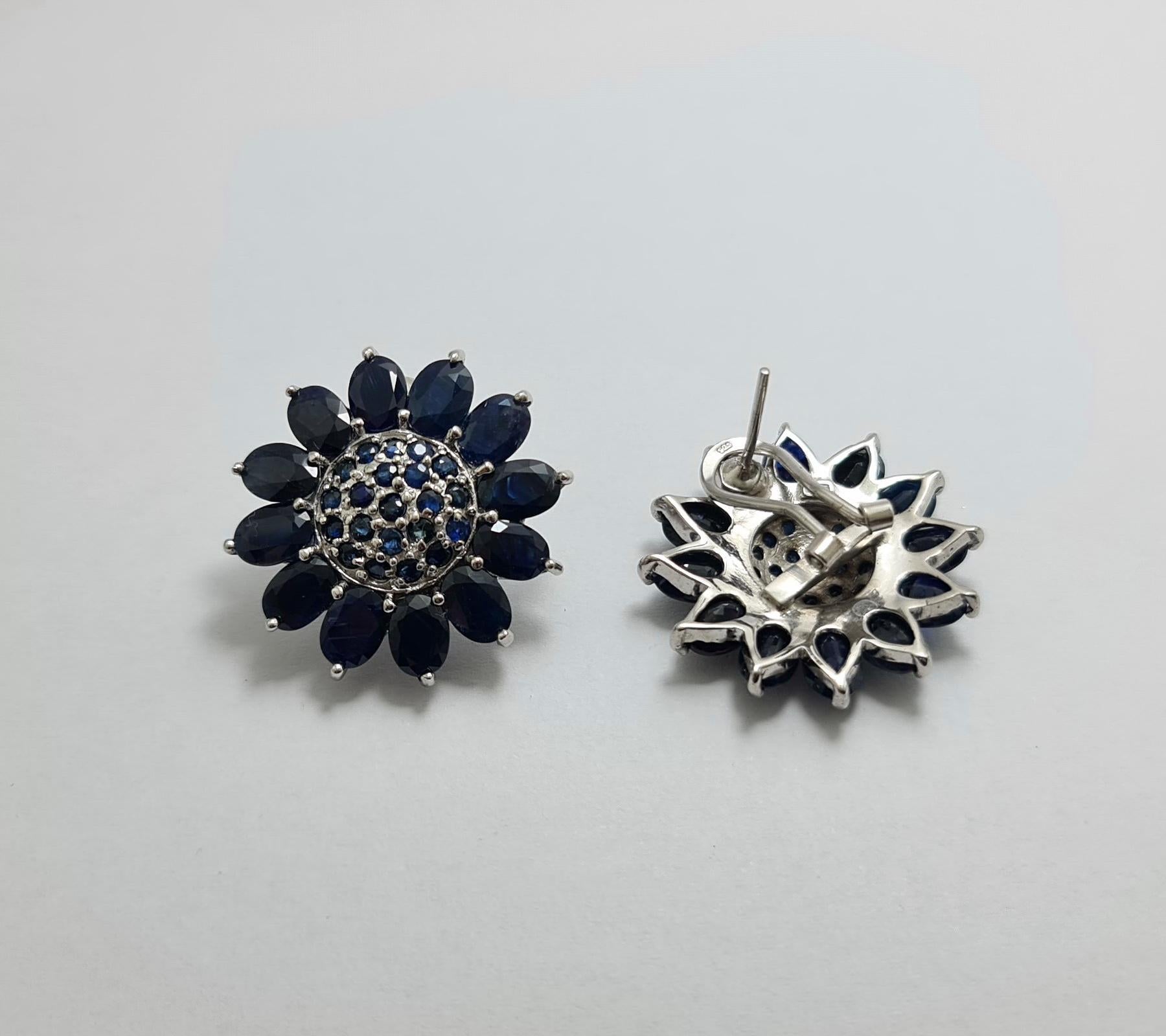 Art Deco Natural Untreated Sapphire Sun Flower Sterling Silver Rhodium Plated Earrings  For Sale