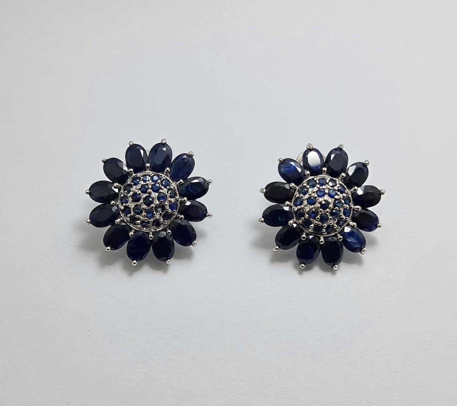 Natural Untreated Sapphire Sun Flower Sterling Silver Rhodium Plated Earrings  In New Condition For Sale In Los Angeles, CA