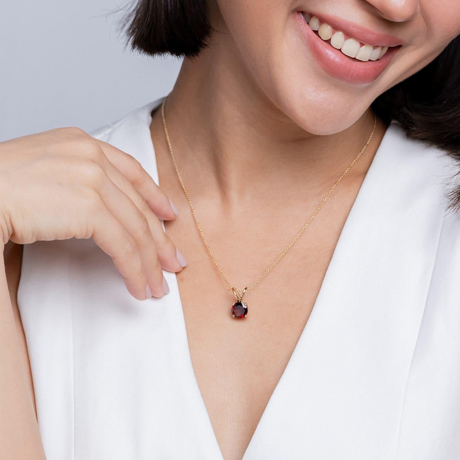 Modern Natural V-Bale Round 2.2ct Garnet Solitaire Pendant in 14K White Gold For Sale