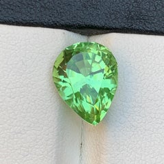 Natural Vibrant Green Peridot 5.71 Carat Pear Cut Loose Gemstone for Jewelry