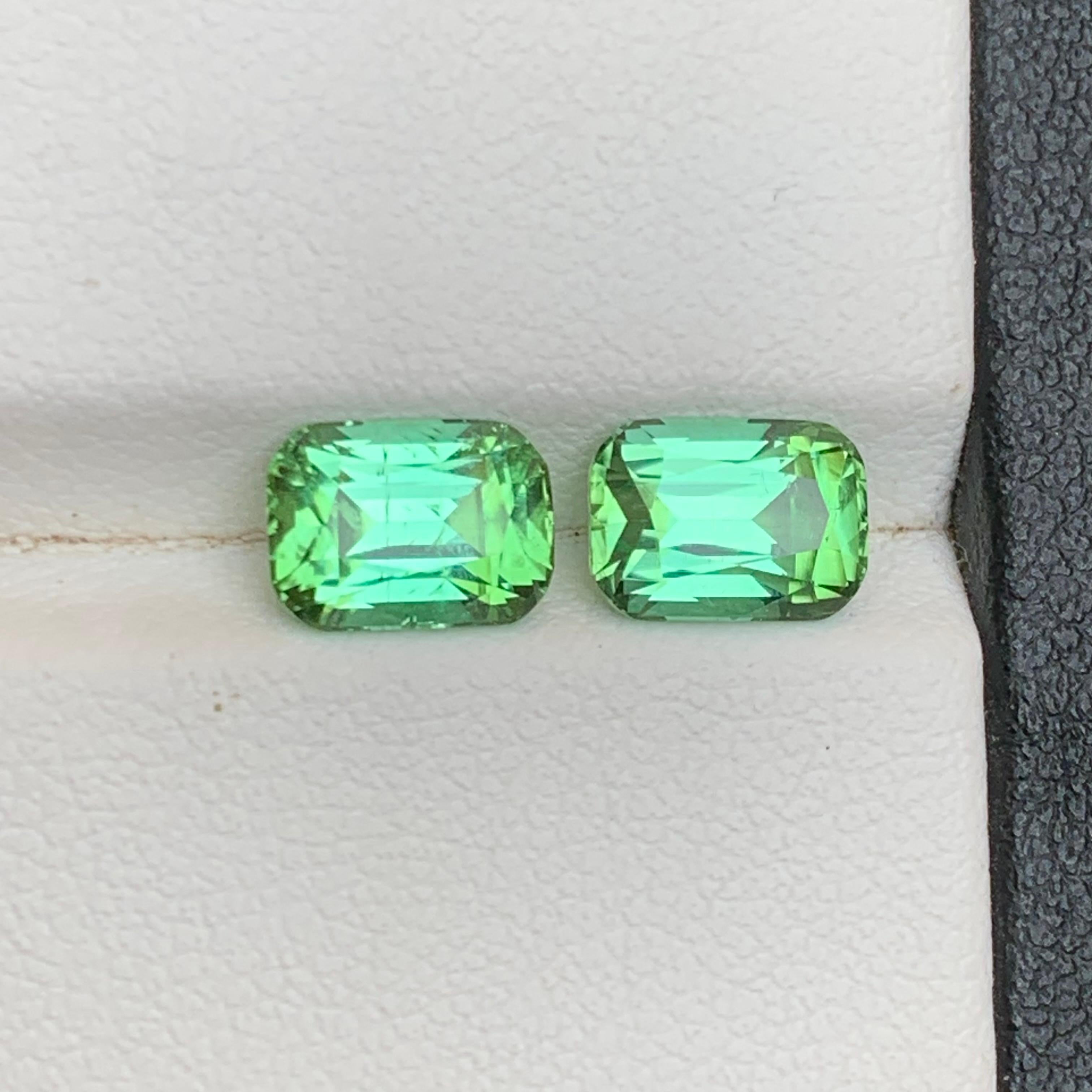 Tormalina verde vibrante naturale da 3.65 carati con taglio a cuscino, coppia di gemme sciolte - gioielli in vendita 3