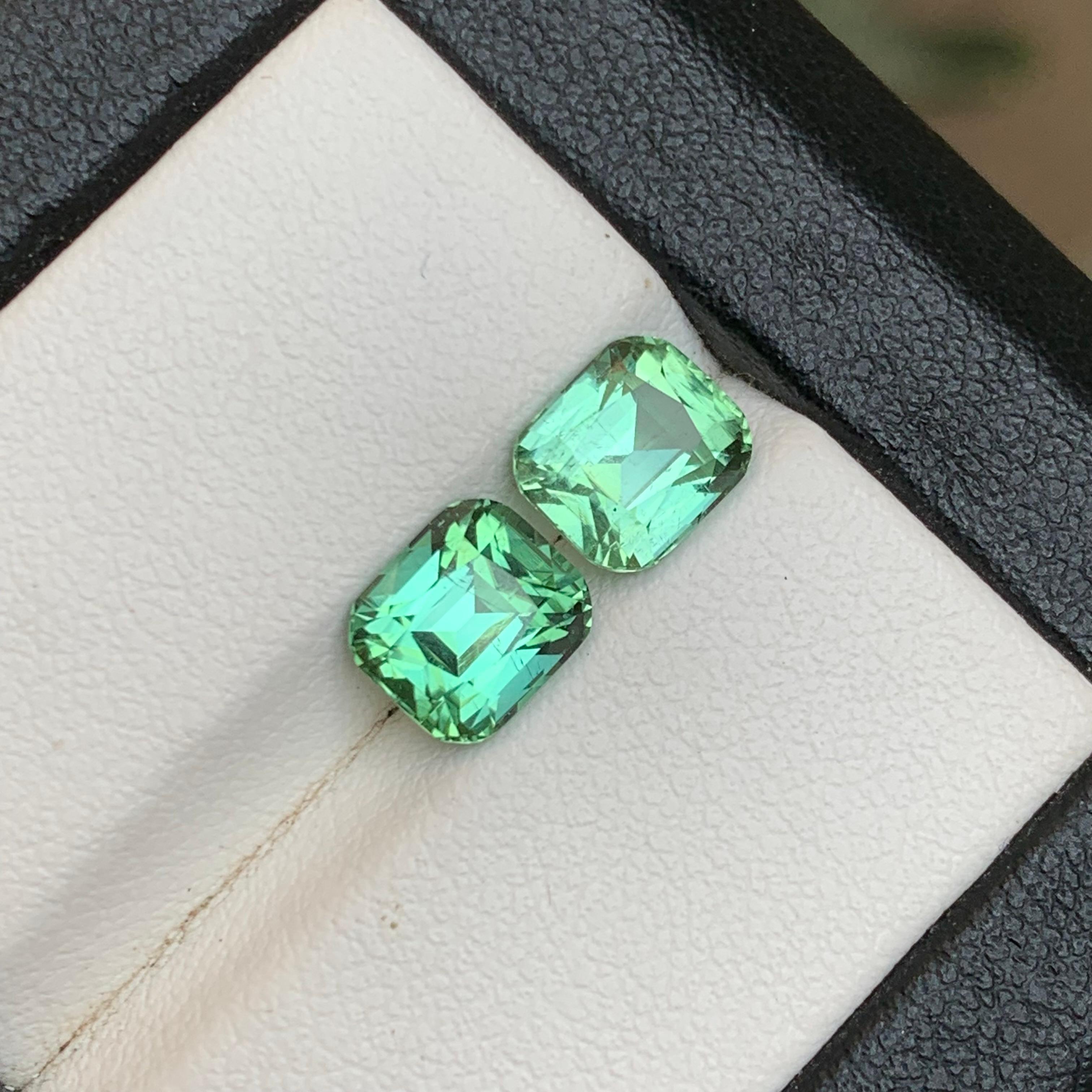 Tormalina verde vibrante naturale da 3.69 carati con taglio a cuscino, coppia di gemme sciolte - gioielli in vendita 6