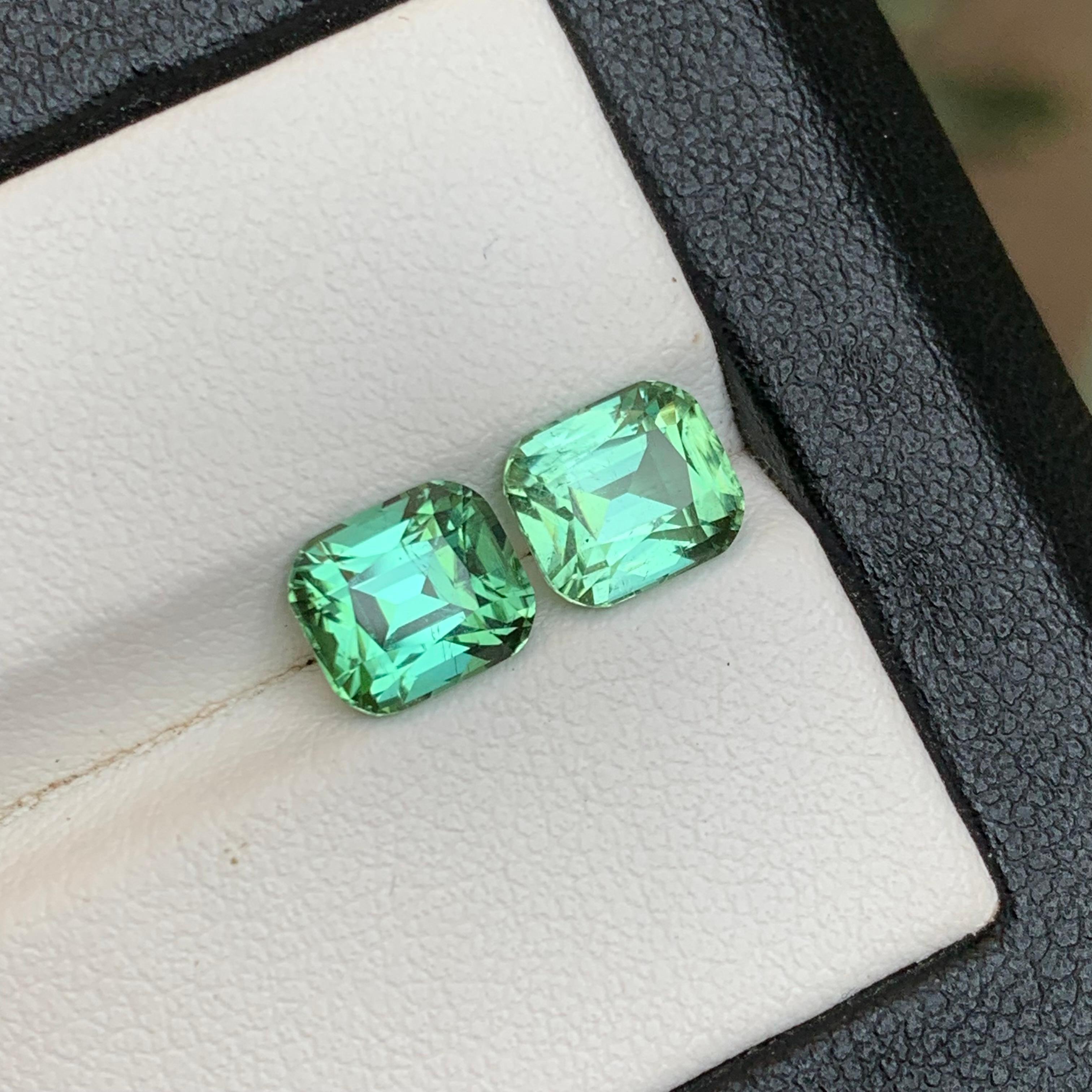 Tormalina verde vibrante naturale da 3.69 carati con taglio a cuscino, coppia di gemme sciolte - gioielli in vendita 7