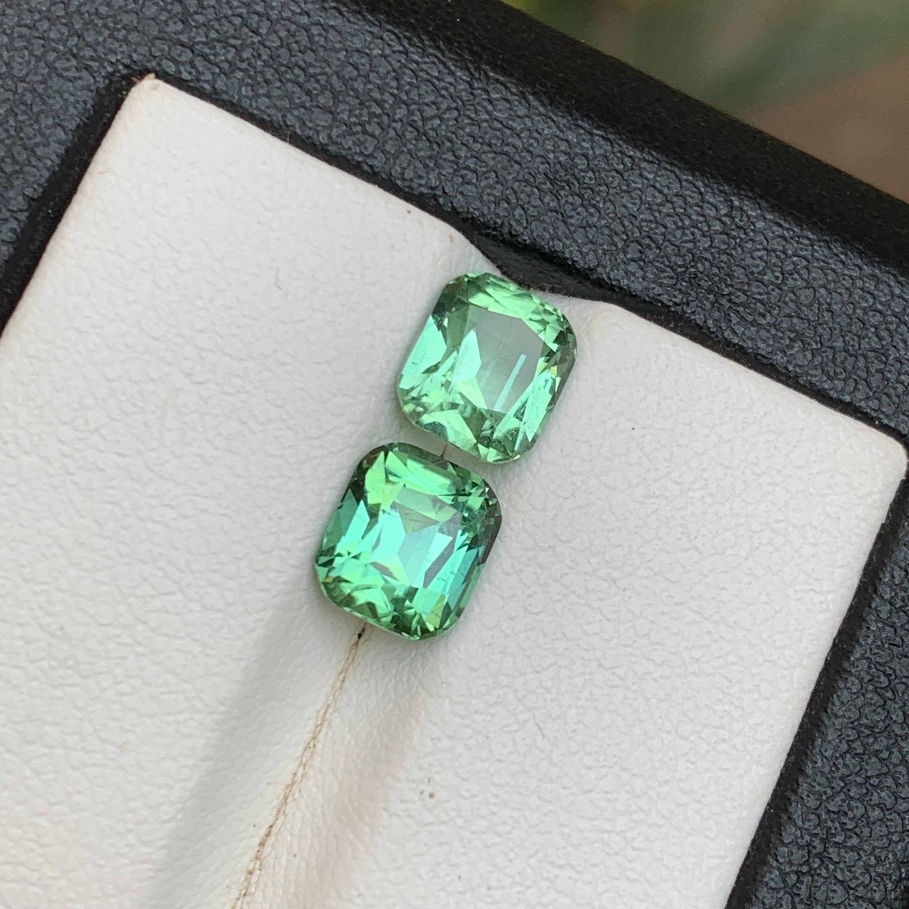 Tormalina verde vibrante naturale da 3.69 carati con taglio a cuscino, coppia di gemme sciolte - gioielli In condizioni Nuovo in vendita a Peshawar, PK