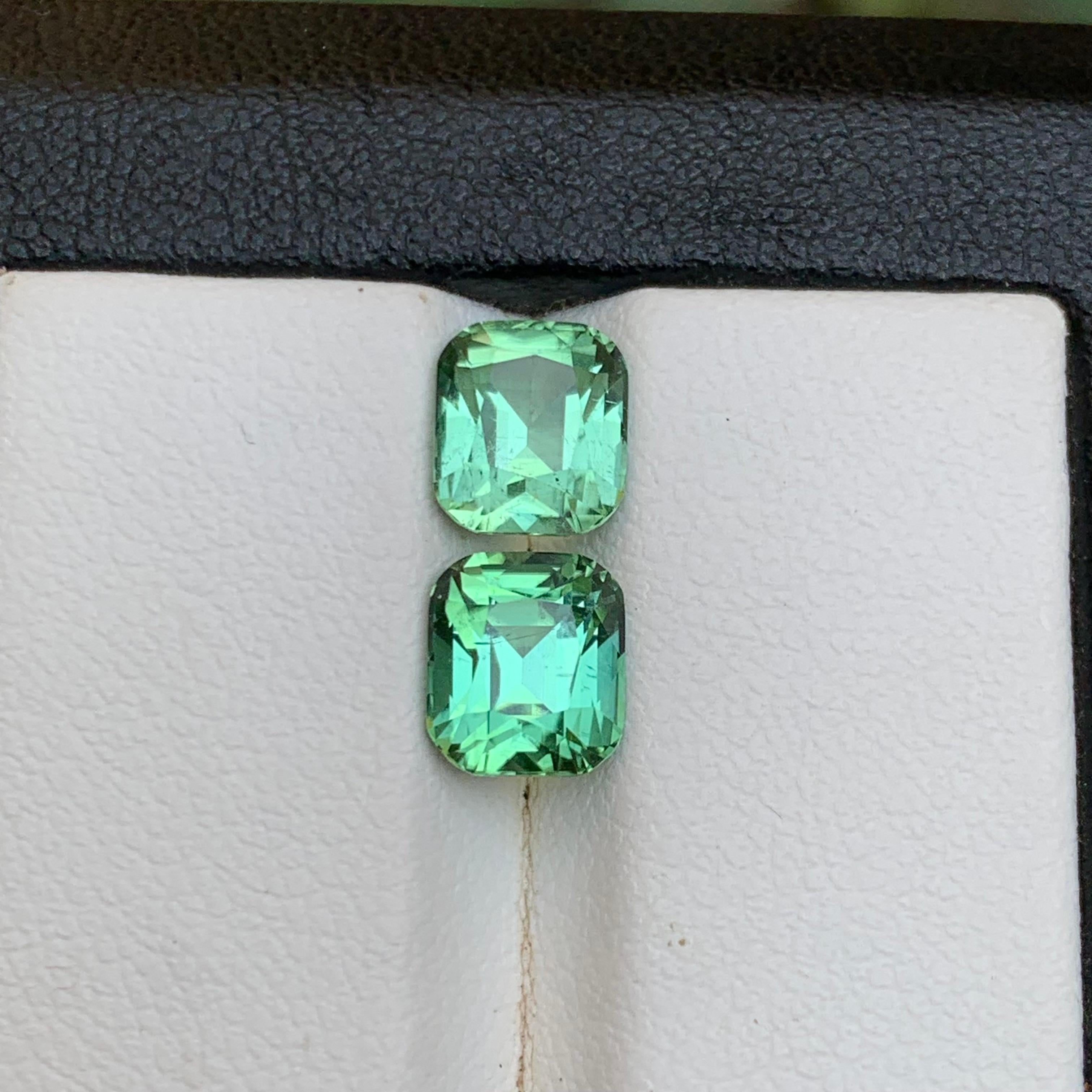 Tormalina verde vibrante naturale da 3.69 carati con taglio a cuscino, coppia di gemme sciolte - gioielli in vendita 3