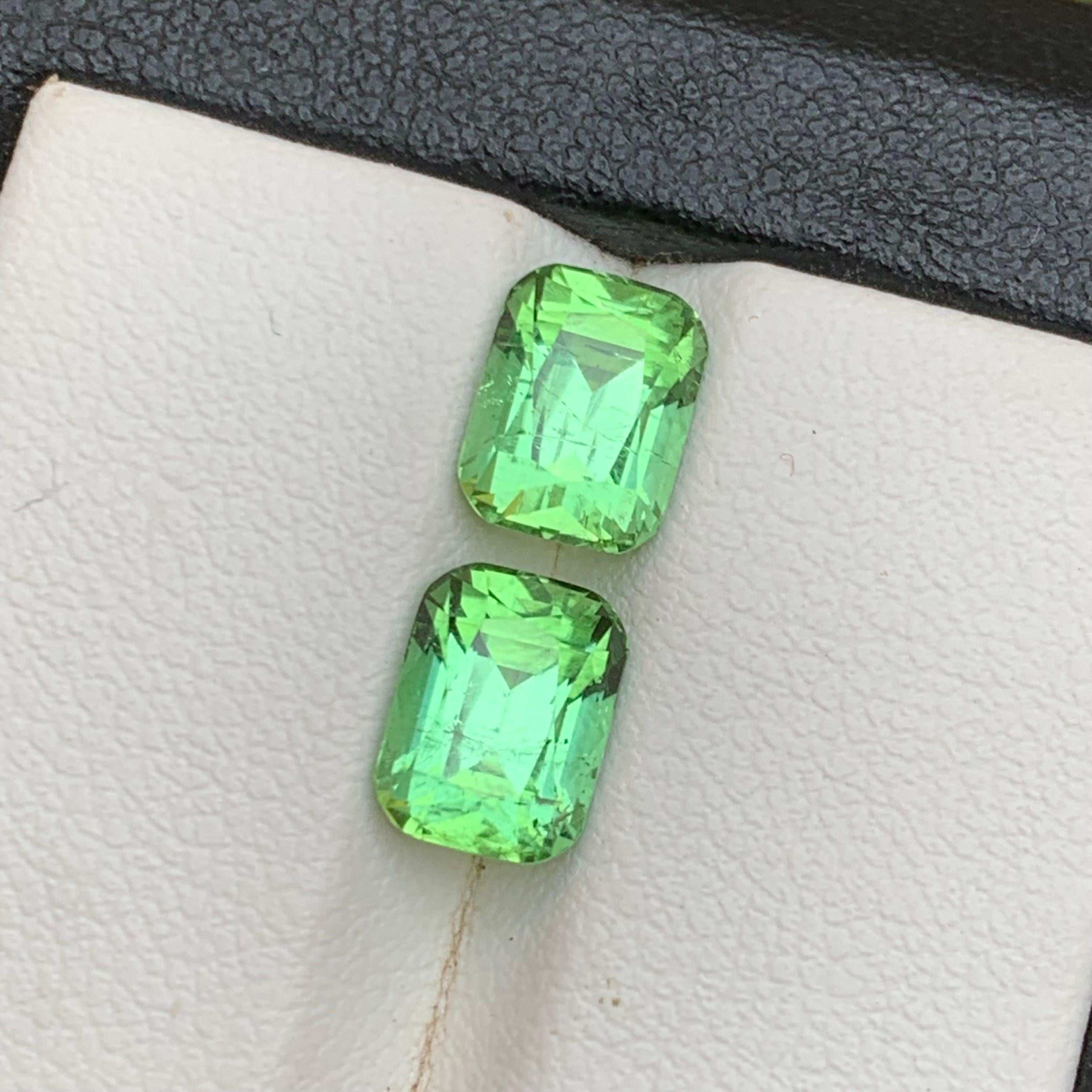 Tormalina verde vibrante naturale da 4,24 carati con taglio a cuscino, coppia di gemme sciolte - gioielli in vendita 2