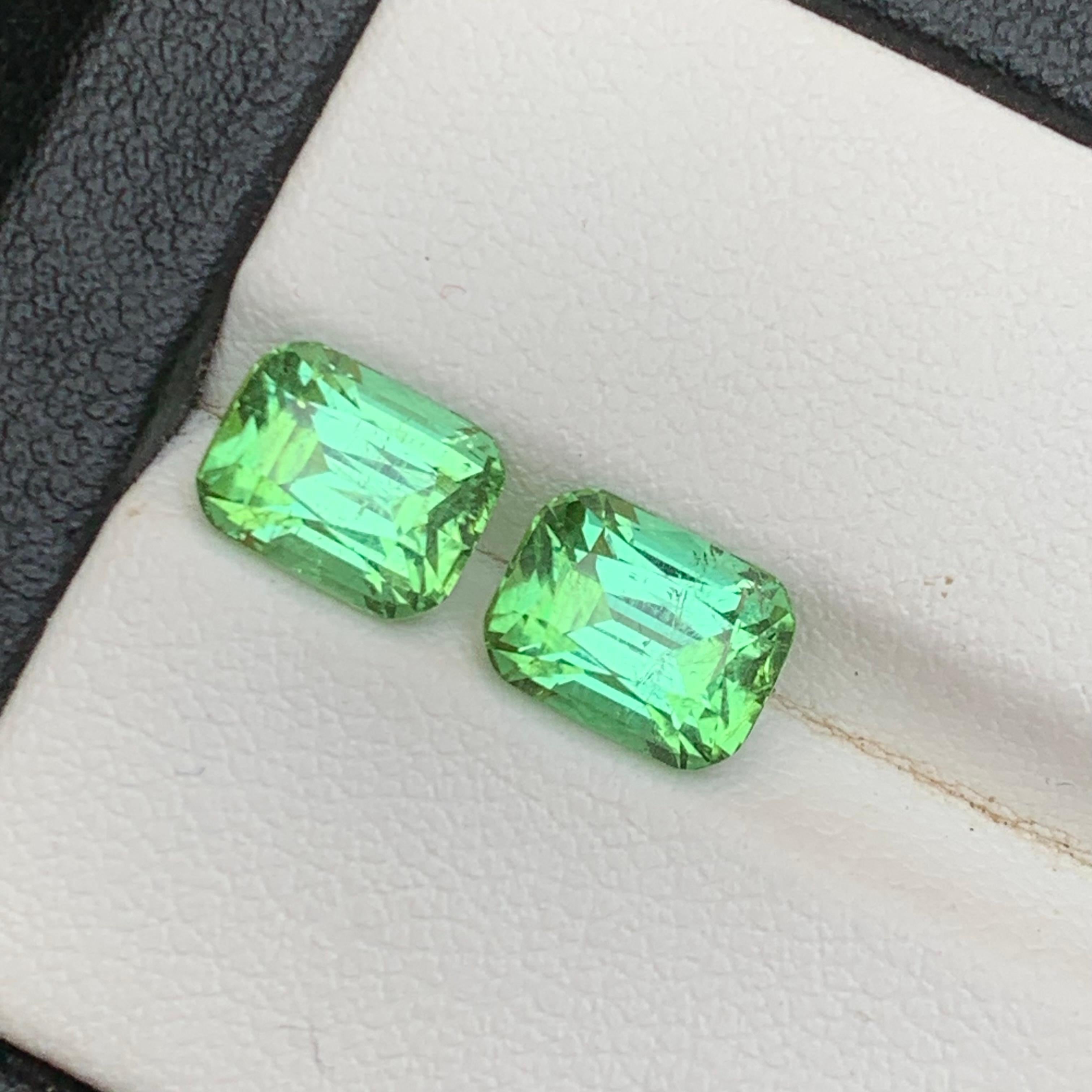 Tormalina verde vibrante naturale da 4,24 carati con taglio a cuscino, coppia di gemme sciolte - gioielli in vendita 3