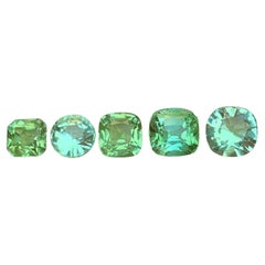 Natürliche Vibrant Green Turmalin Cushion Cut 5,26 Karat Lose Edelsteine Paket