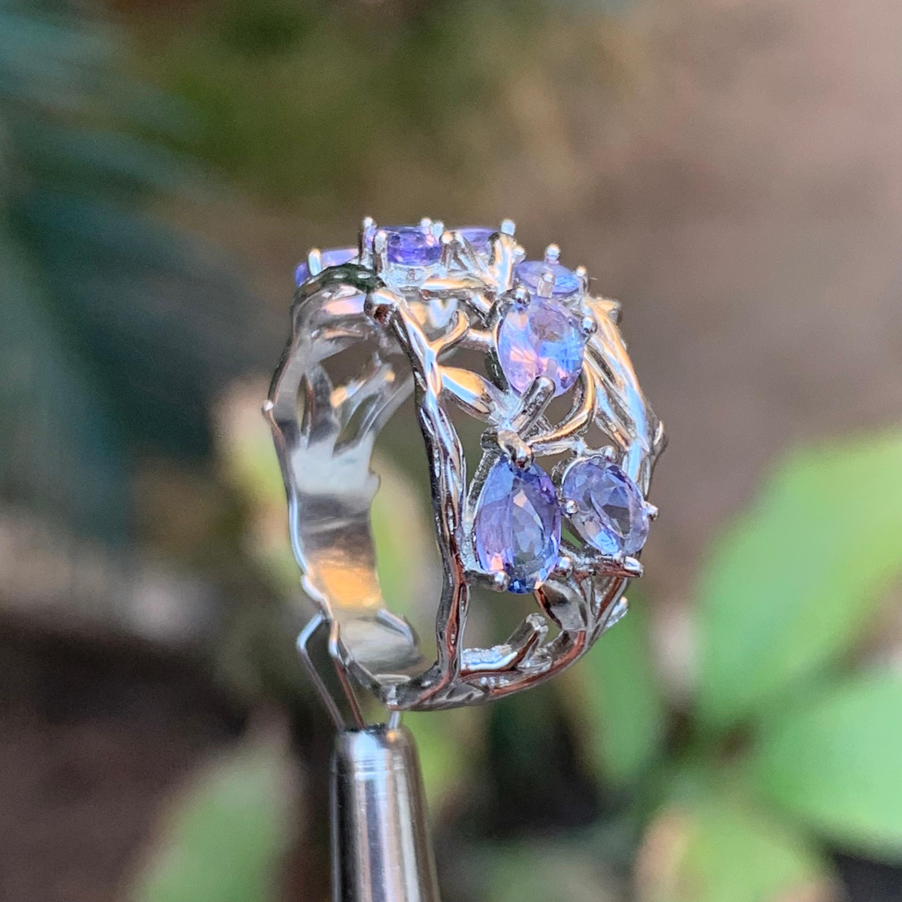 Natural Violet Tanzanite Ring 8 Oval Cut Gemstones in 925 SterlingSilver Setting For Sale 2