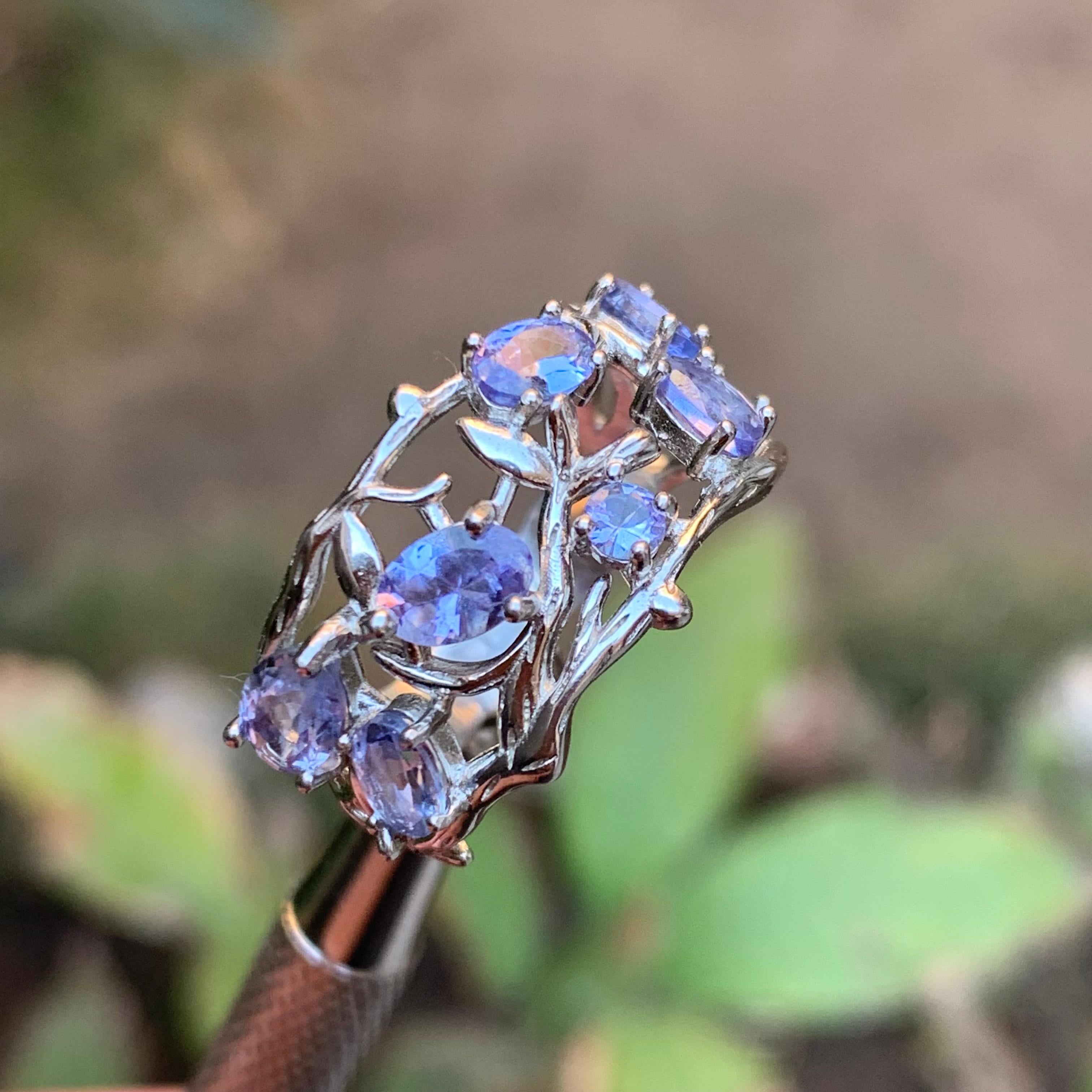 Natural Violet Tanzanite Ring 8 Oval Cut Gemstones in 925 SterlingSilver Setting For Sale 4