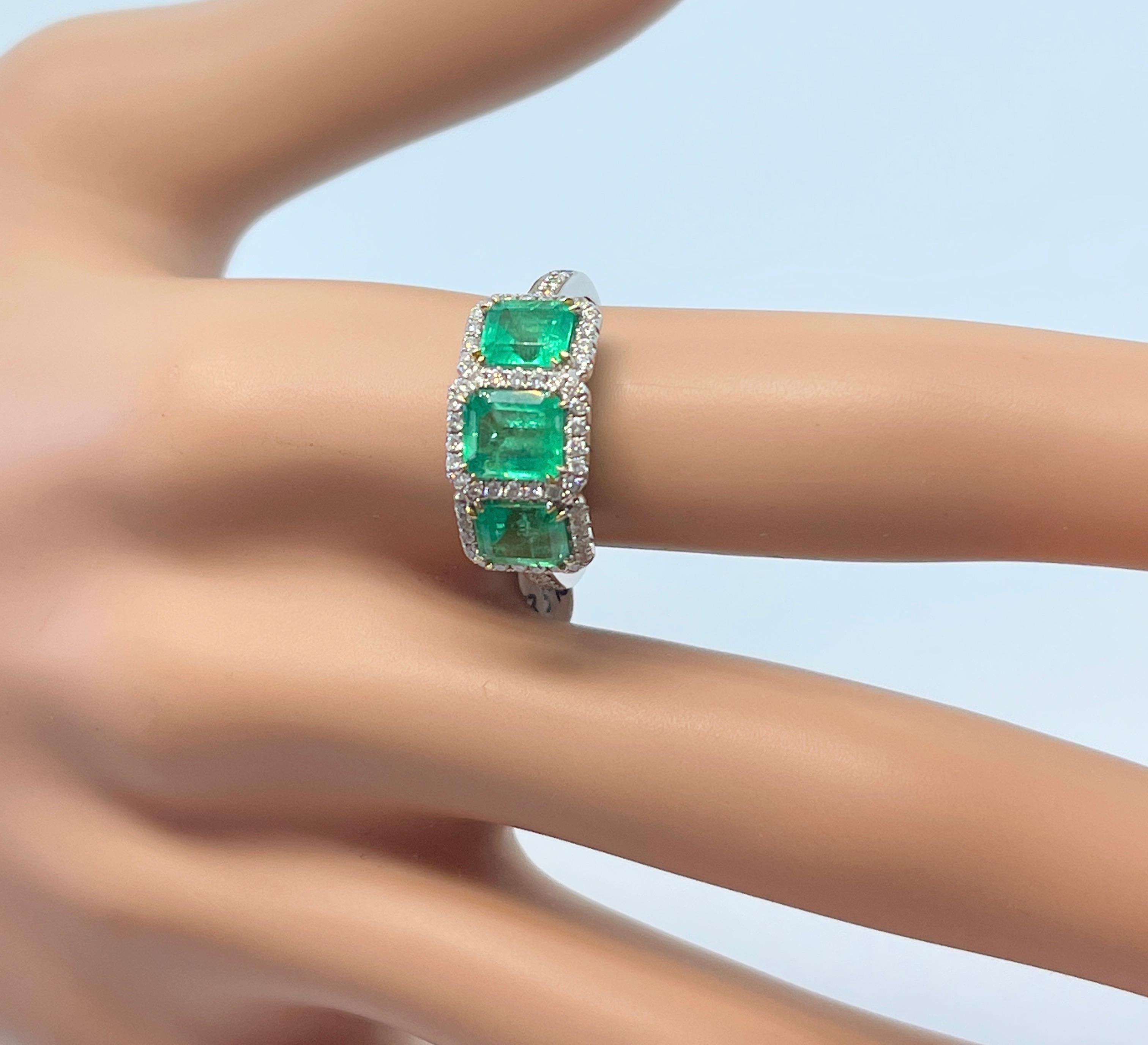2 carat emerald