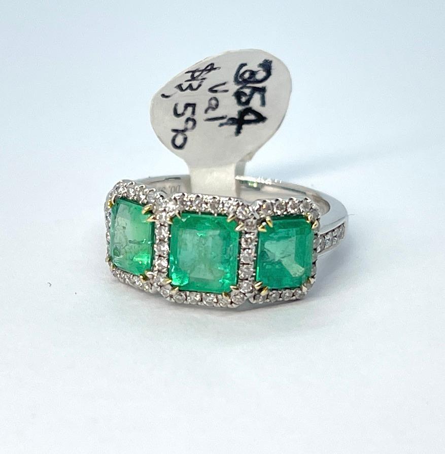 Natural Vivid 2 Carat Colombian Emerald Diamond Ring 18ct White Gold Valuation For Sale 1