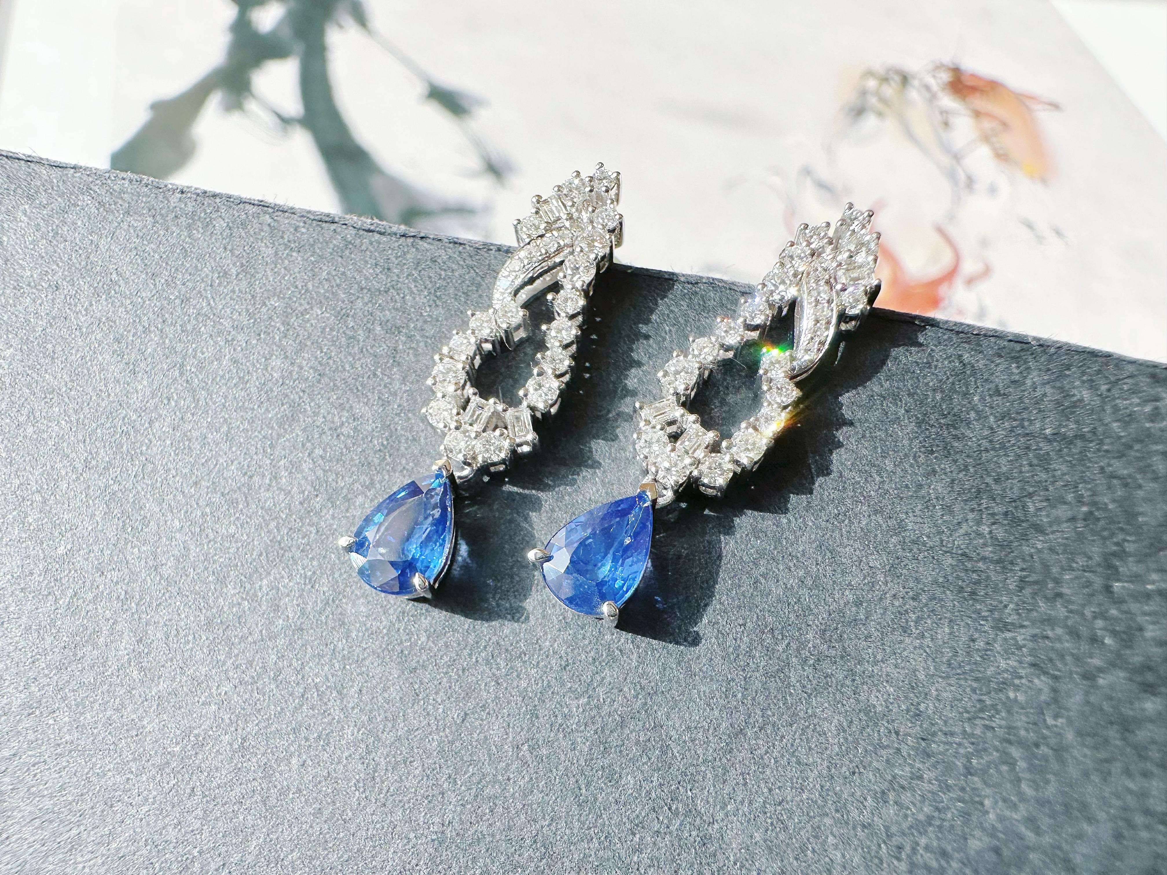 Natürliche Vivid Blue Sapphire Tropfenohrringe aus 18k Weißgold und Diamant im Angebot 5