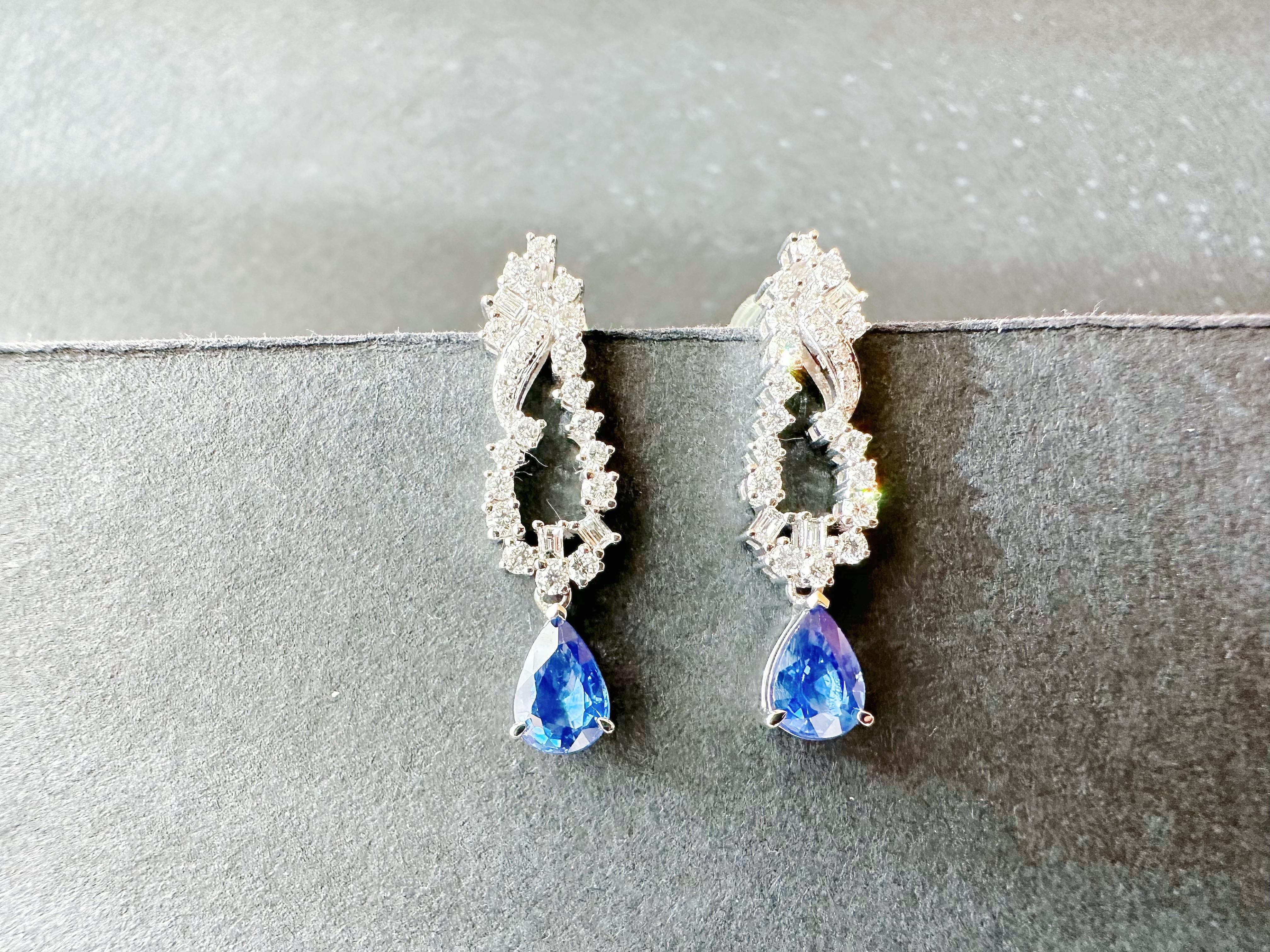 Natürliche Vivid Blue Sapphire Tropfenohrringe aus 18k Weißgold und Diamant im Angebot 7