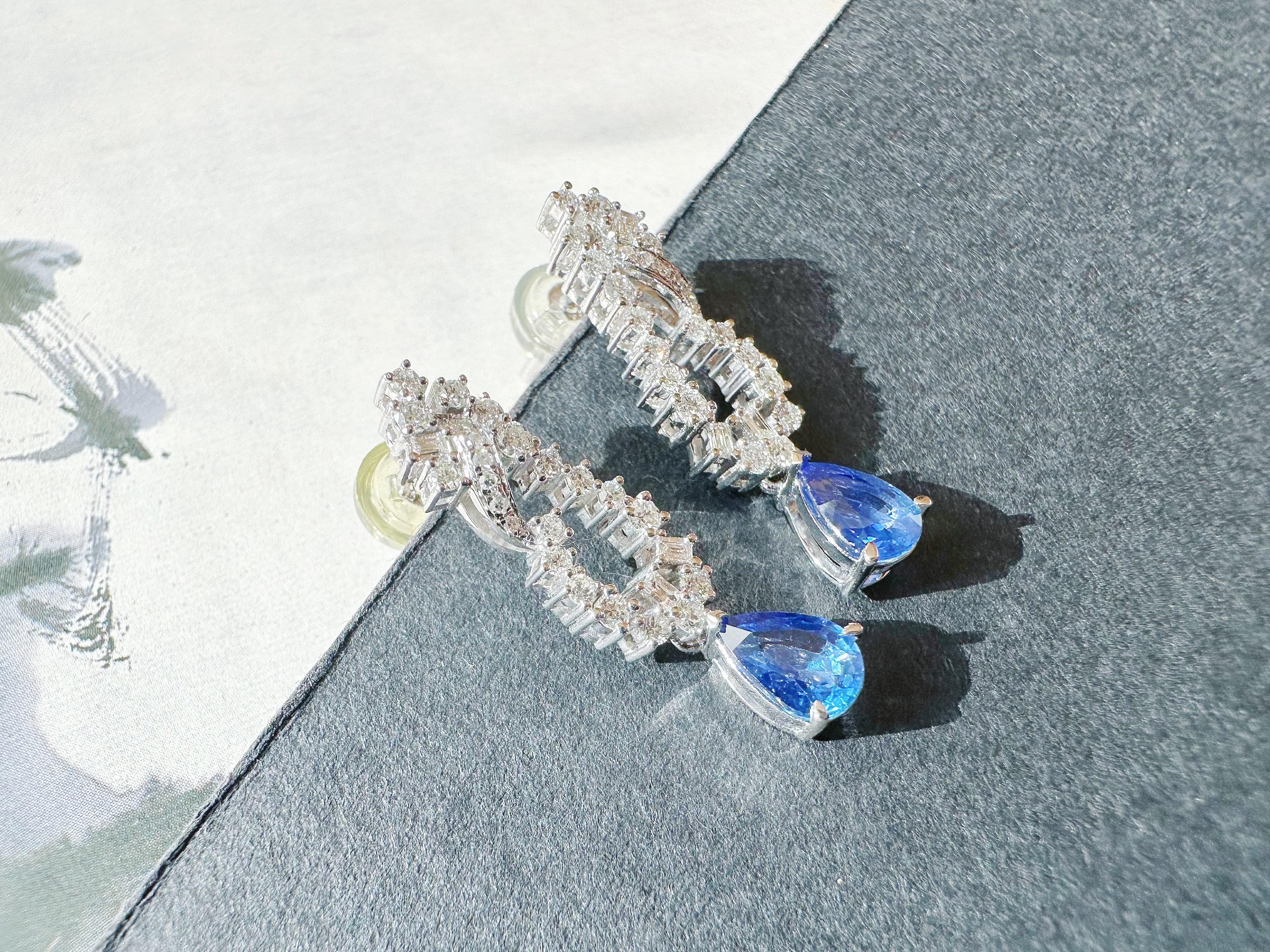 Natürliche Vivid Blue Sapphire Tropfenohrringe aus 18k Weißgold und Diamant im Angebot 9