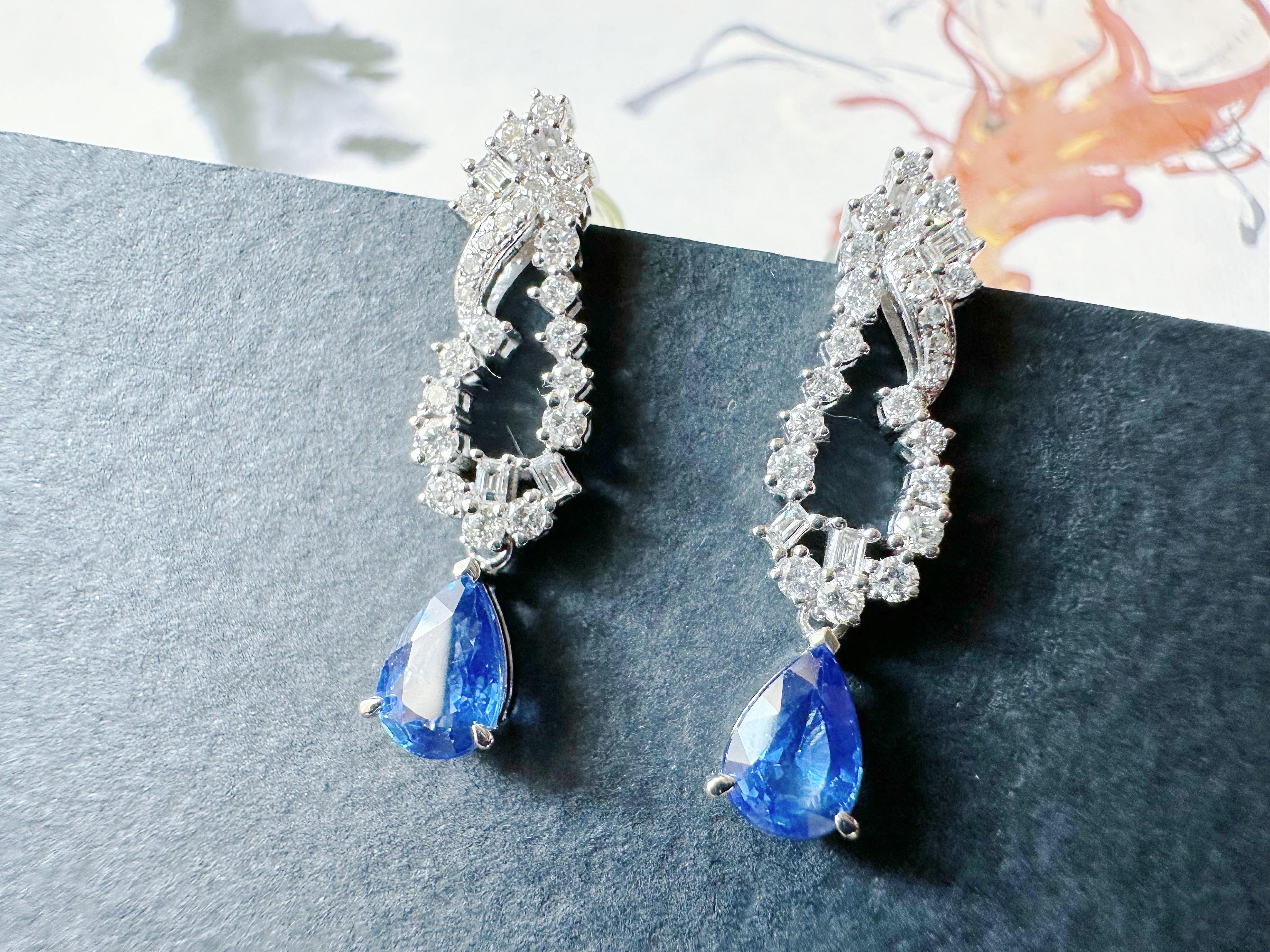 Natürliche Vivid Blue Sapphire Tropfenohrringe aus 18k Weißgold und Diamant im Zustand „Neu“ im Angebot in Kowloon, HK