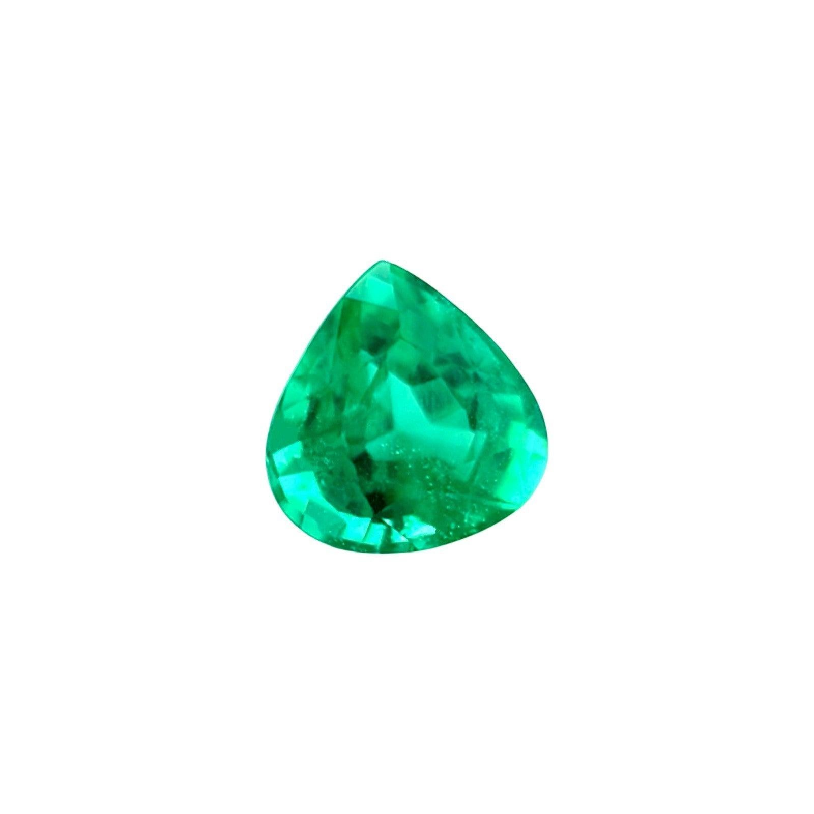 Emeraude naturelle vert vif 0.87ct Pear Teardrop Cut 6.1x6.2x6.1mm Gemme
 
 Émeraude verte naturelle en vrac.
 Émeraude de 0,87 carat de couleur vert vif. Il présente également une très bonne clarté, seules quelques inclusions naturelles étant