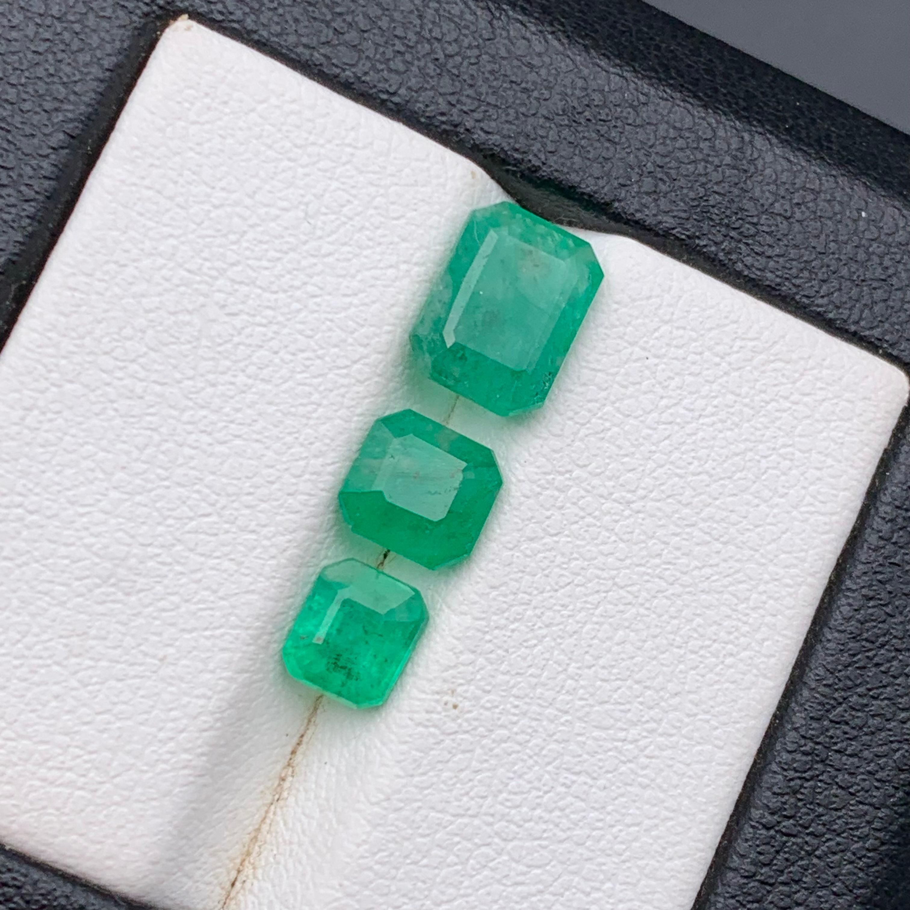 Natürlicher lebendiger grüner Smaragd 4.12 Ct lose Edelsteine Paket - für Schmuck Fassung (Smaragdschliff) im Angebot