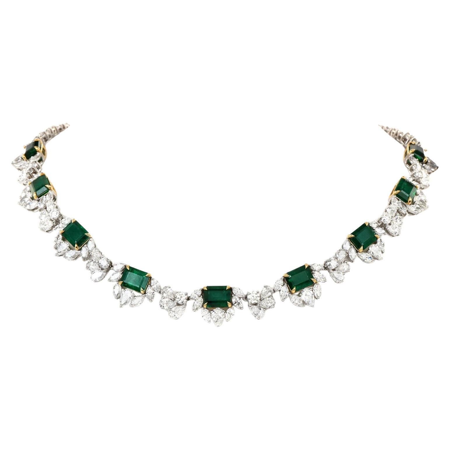 Natural Vivid Green Emerald Diamond 18K Gold Floral Link Necklace For Sale