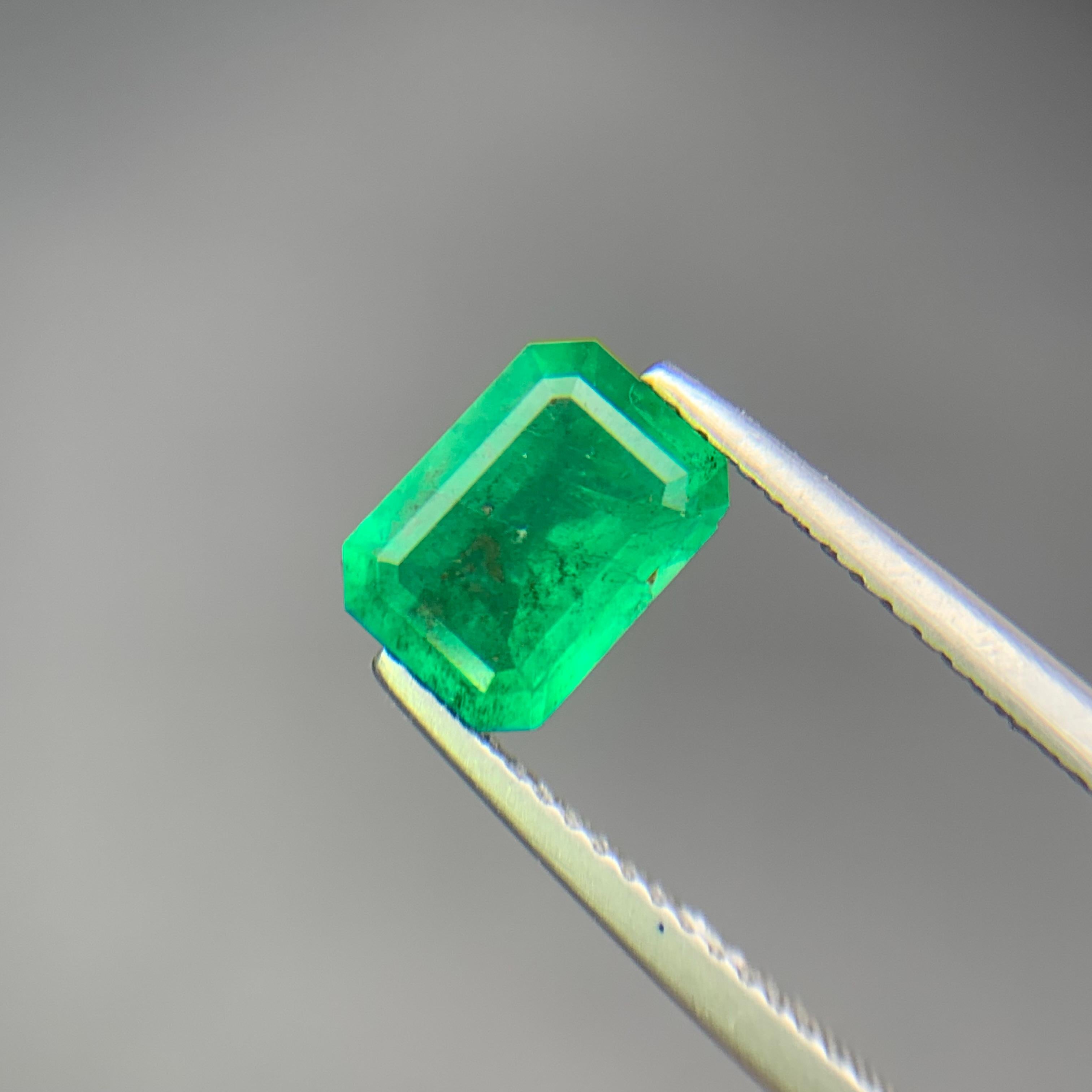 Natural Vivid Green Emerald Loose Gemstone 1.43 Ct Emerald Cut-for Ring Jewelry in vendita 4
