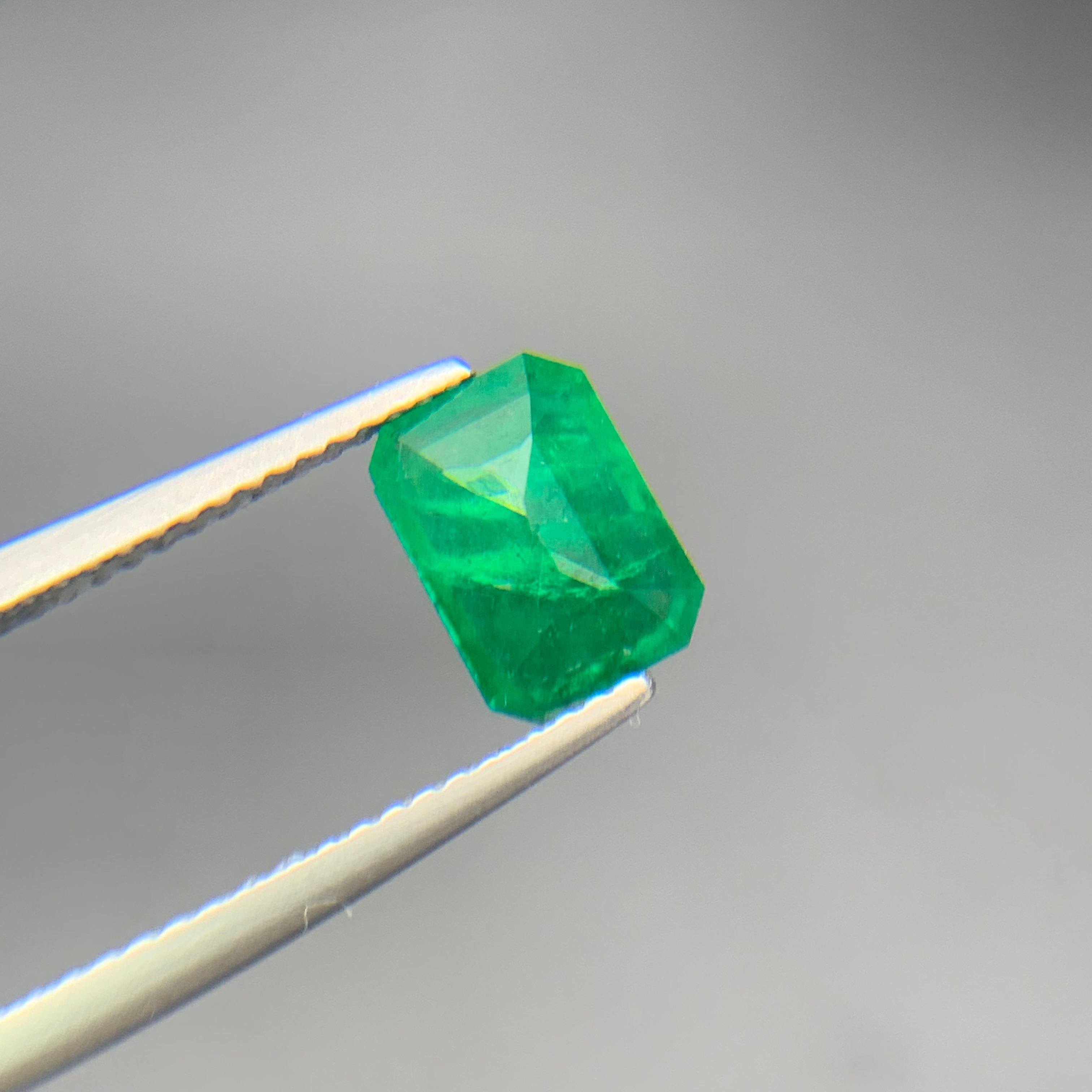 Natural Vivid Green Emerald Loose Gemstone 1.43 Ct Emerald Cut-for Ring Jewelry in vendita 5