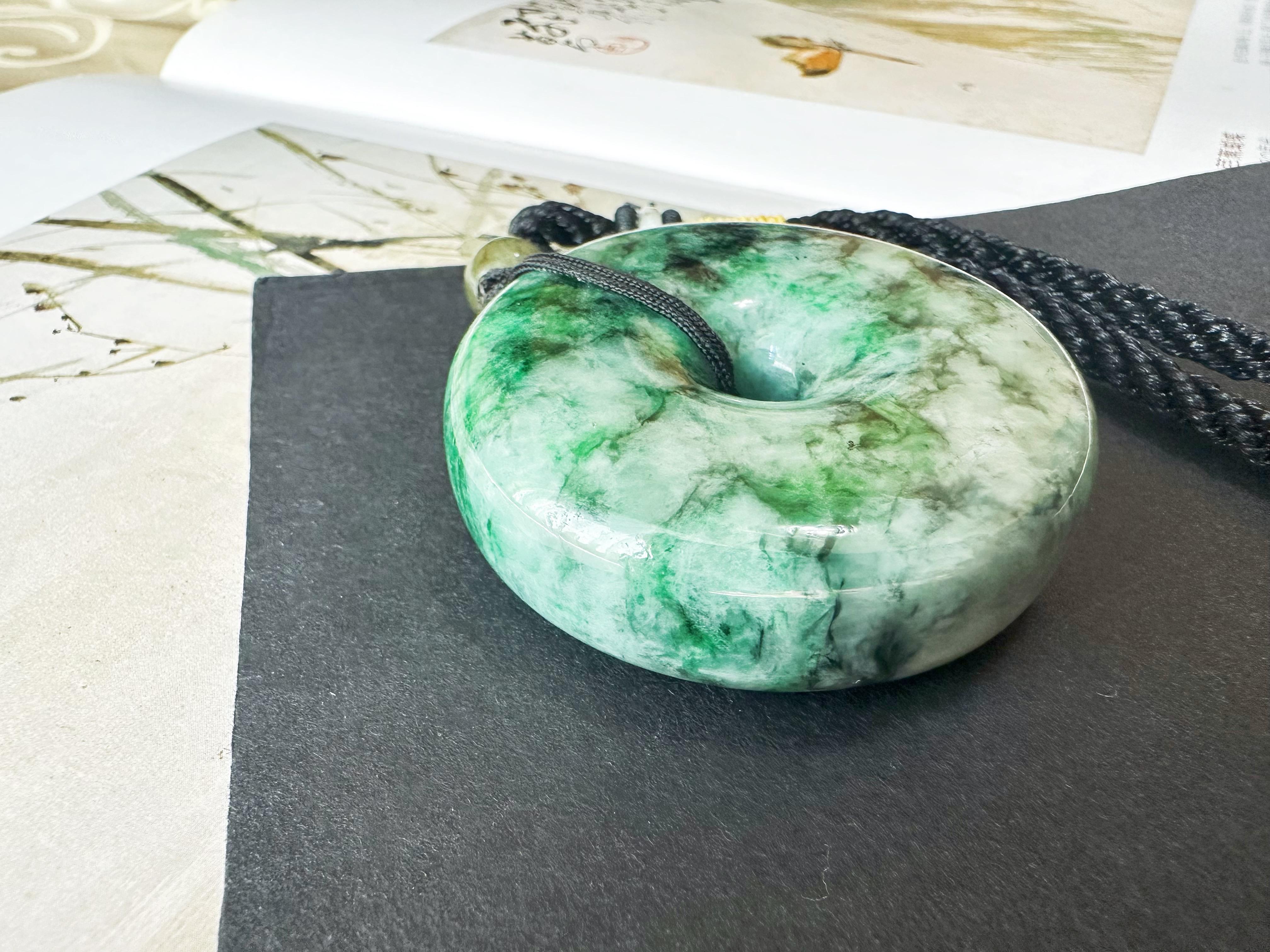 Naturelle Vert vif Halo Donut Jade pierres précieuses en vrac, fabrication de bijoux en vente 10