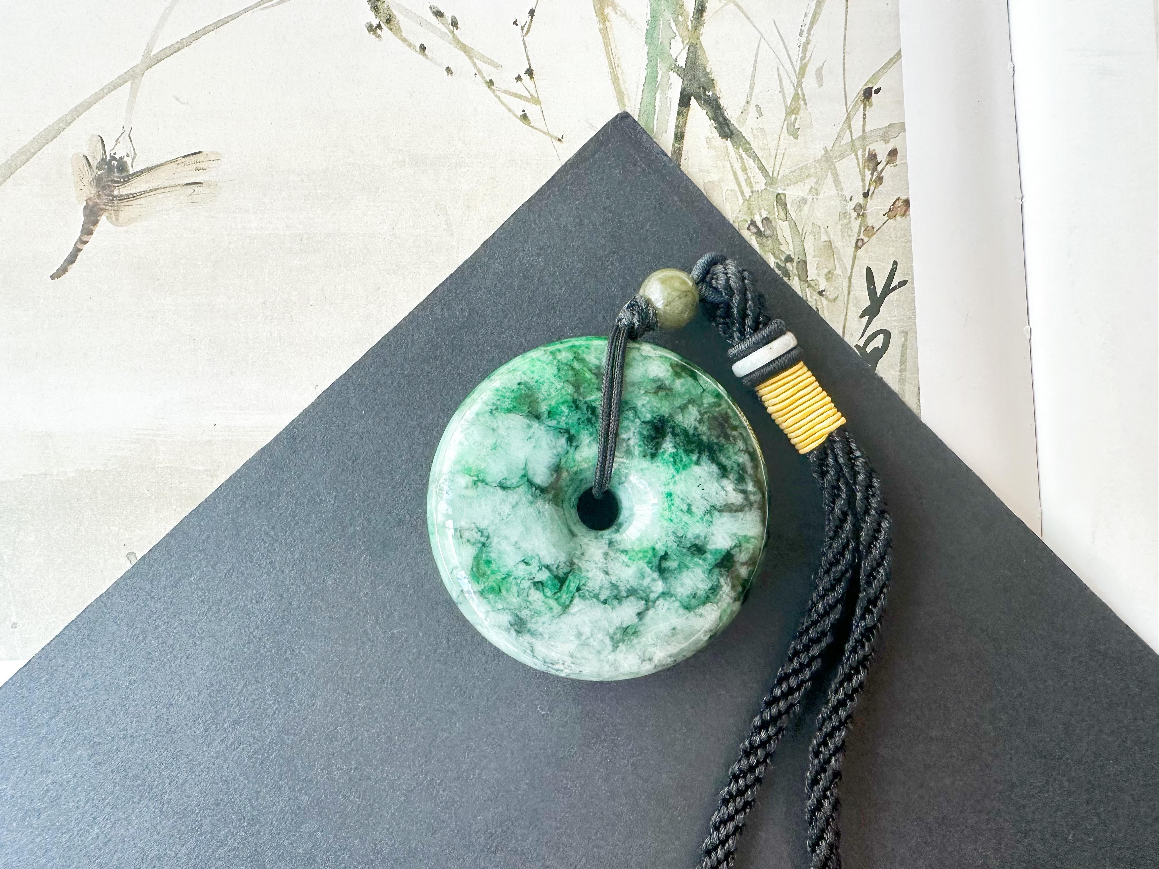 Naturelle Vert vif Halo Donut Jade pierres précieuses en vrac, fabrication de bijoux Unisexe en vente