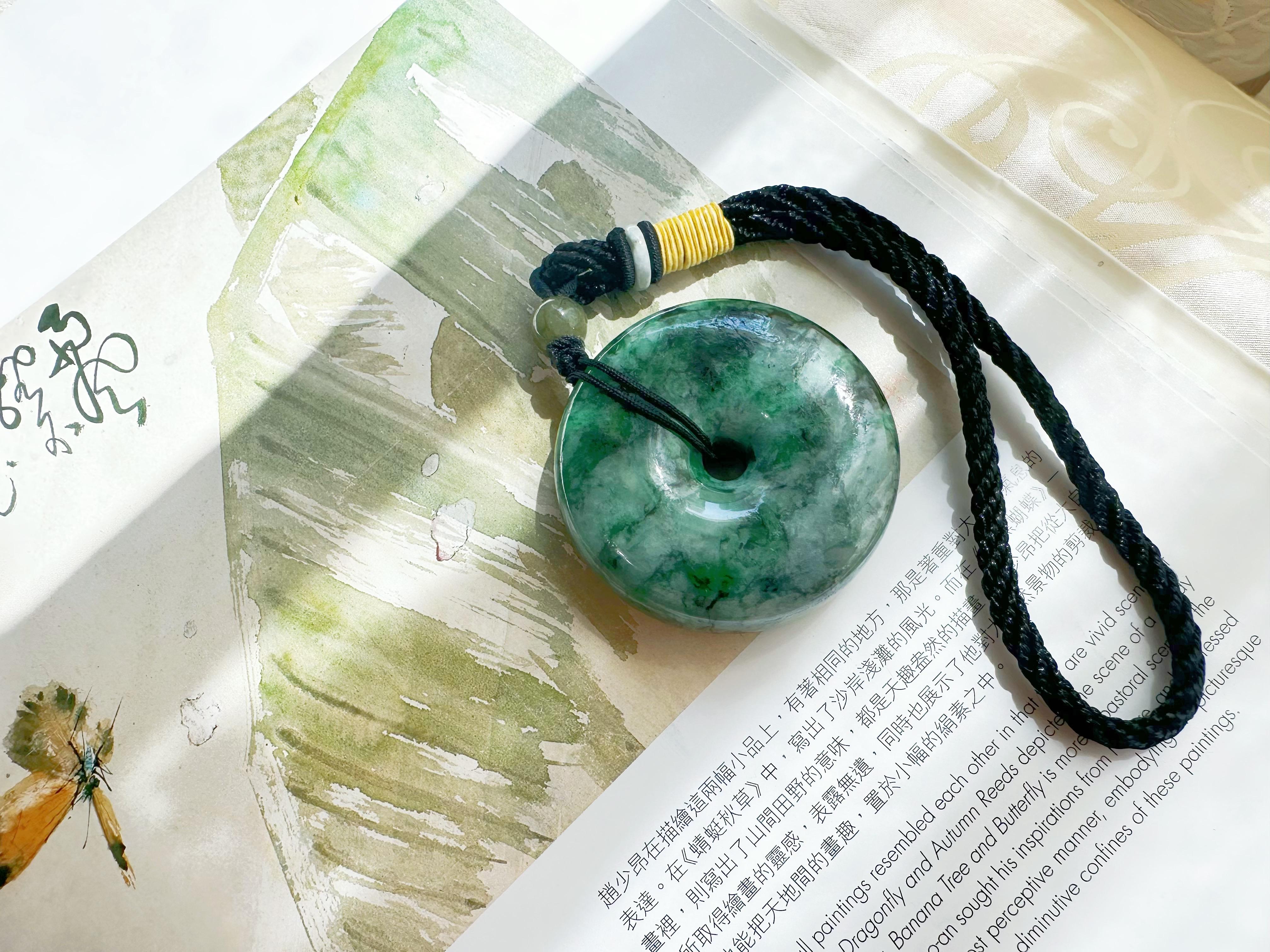 Naturelle Vert vif Halo Donut Jade pierres précieuses en vrac, fabrication de bijoux en vente 1