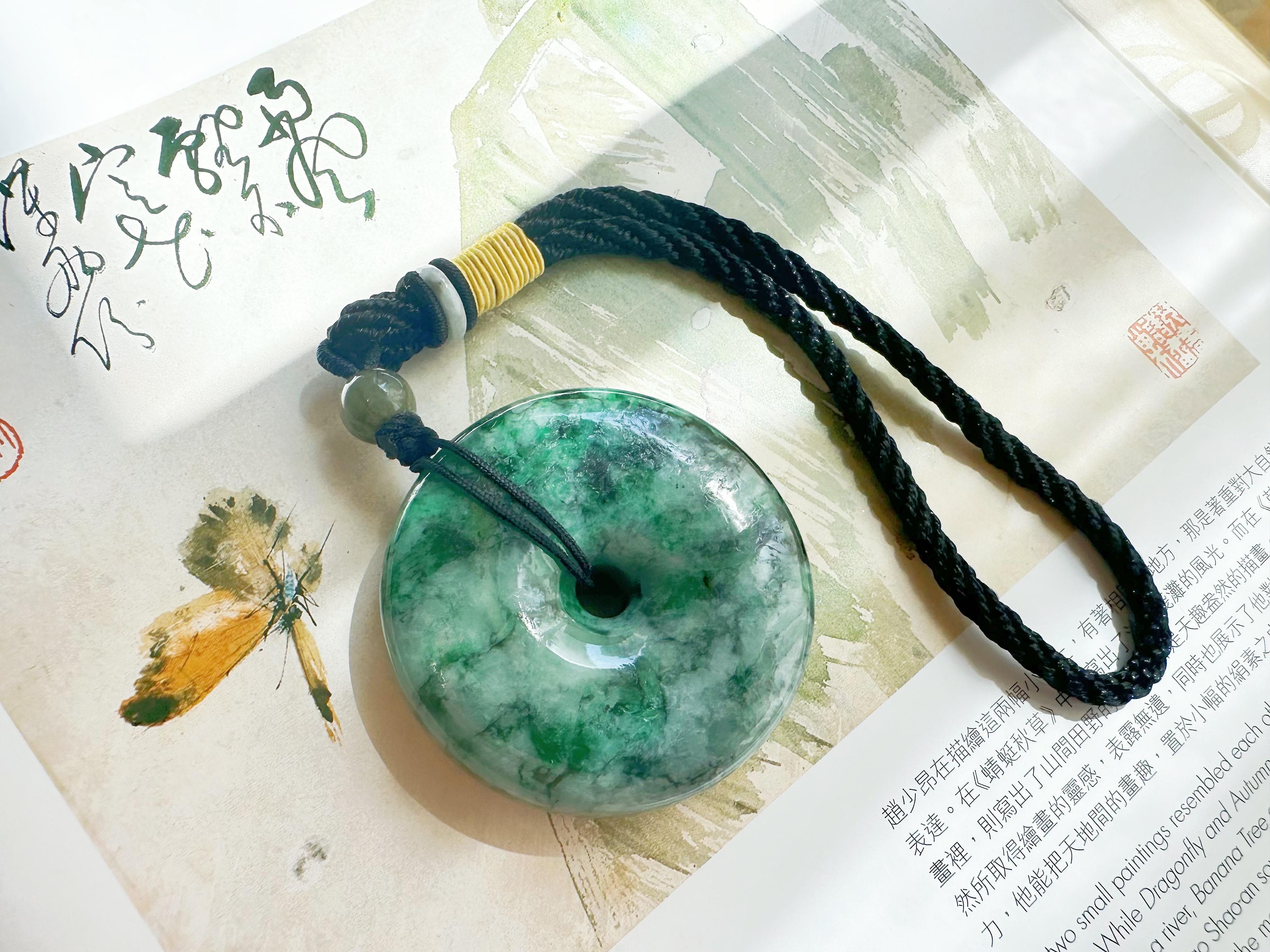 Naturelle Vert vif Halo Donut Jade pierres précieuses en vrac, fabrication de bijoux en vente 2