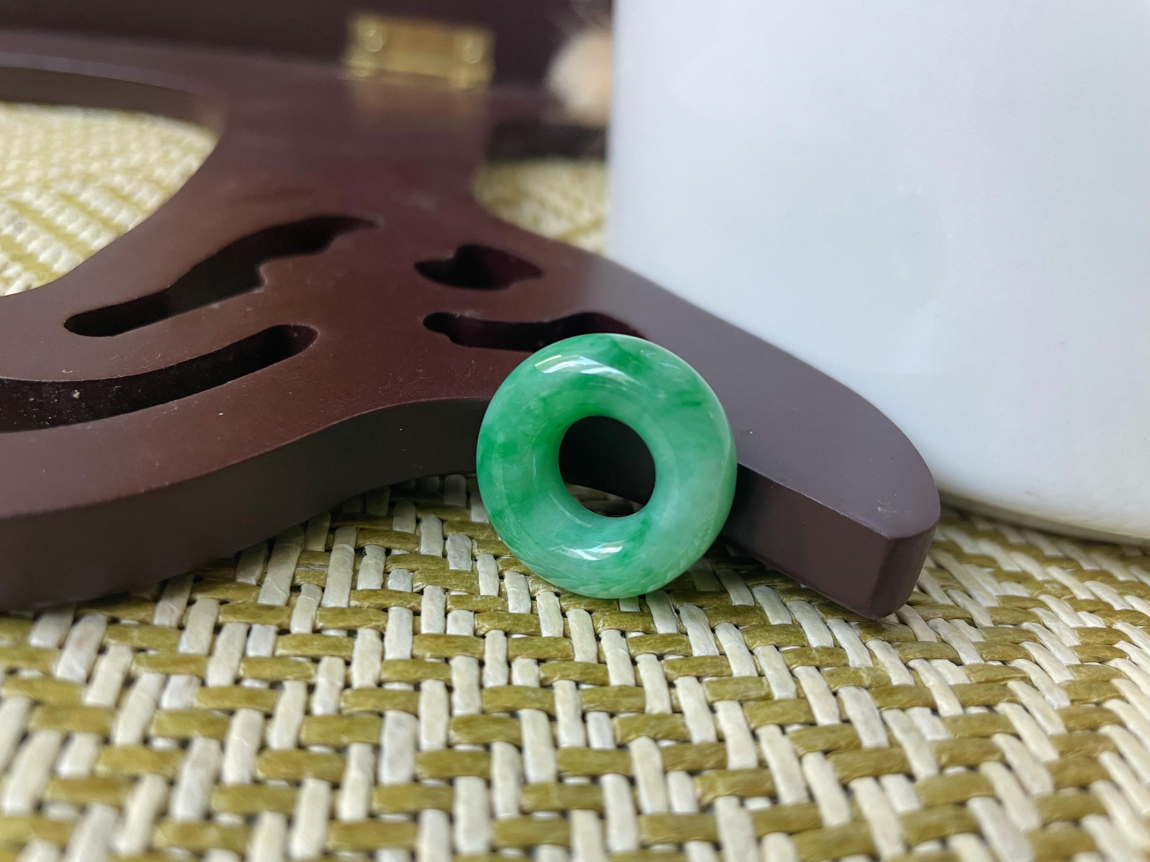 Natural Vivid Green Halo Donut Jade Loose Gemstone, Jewelry Making For Sale 3