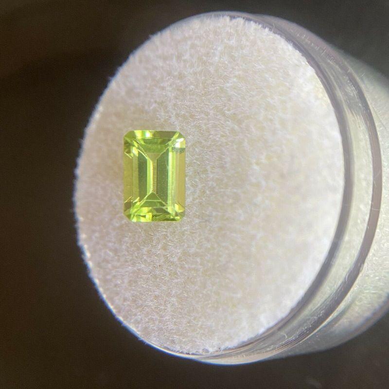 Natural Vivid Green Peridot 1.00ct Emerald Octagon Cut Loose Gem 7 x 5mm

x1 Natural Green Peridot Loose Gemstone - Emerald/Octagon Cut. 
Will range between 0.85-1.40 Carat. Average size 1.00 Carat. 
All around 7x5mm some may vary slightly, happy to