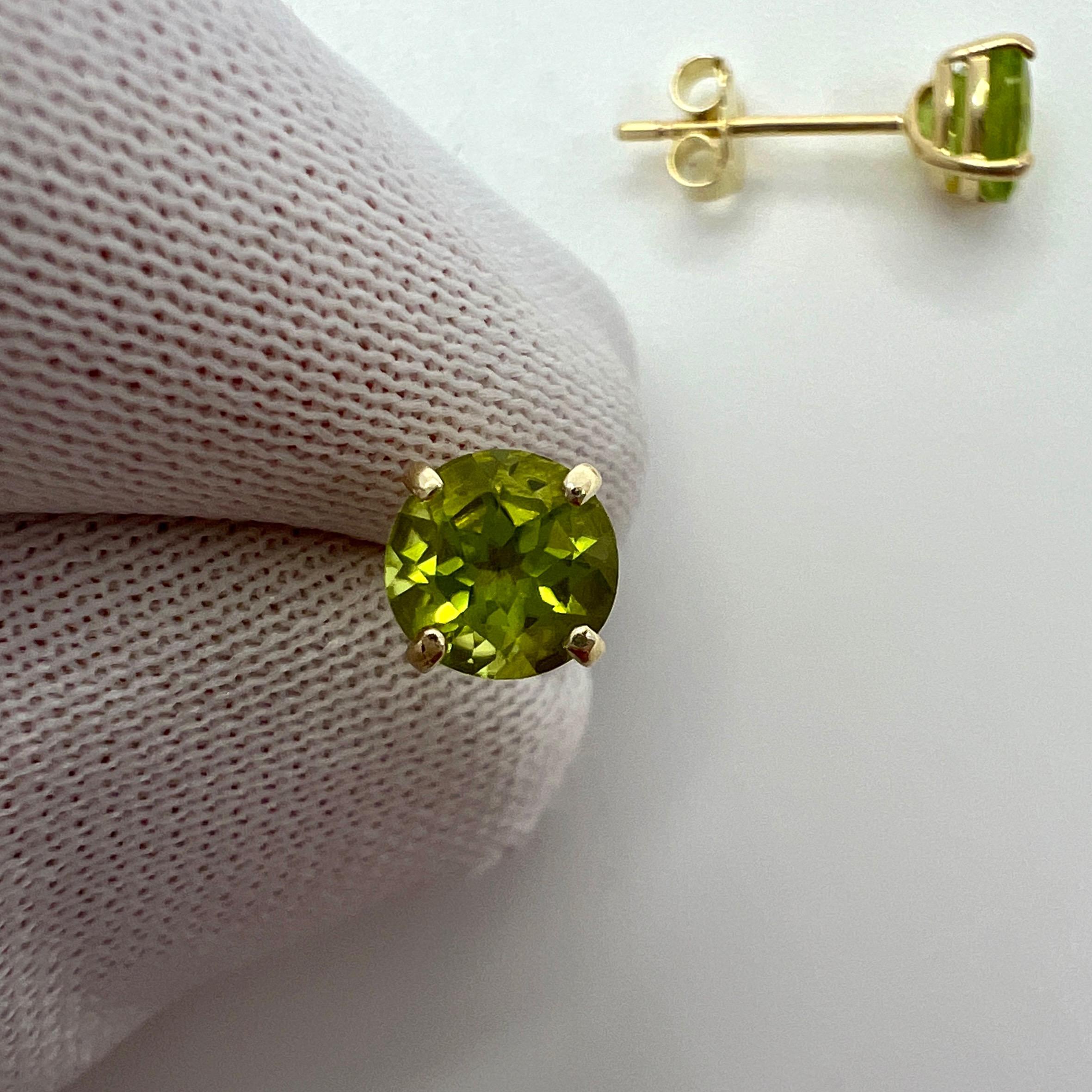 Women's or Men's Natural Vivid Green Peridot 1.00ct Yellow Gold 9k Round Cut 5mm Stud Earrings For Sale