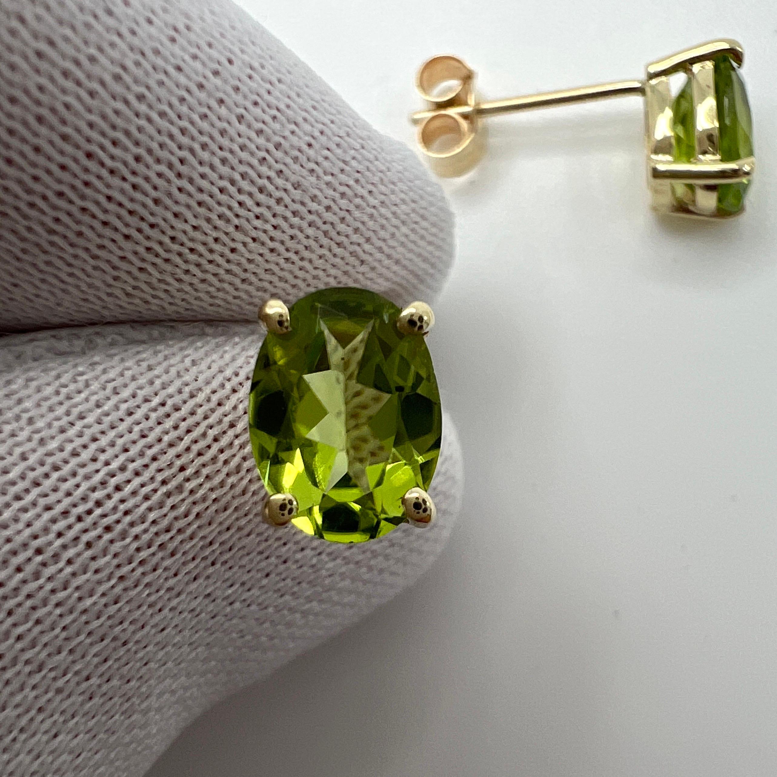 Women's or Men's Natural Vivid Green Peridot 2.50 Carat Yellow Gold 9k Oval Cut Earring Studs For Sale