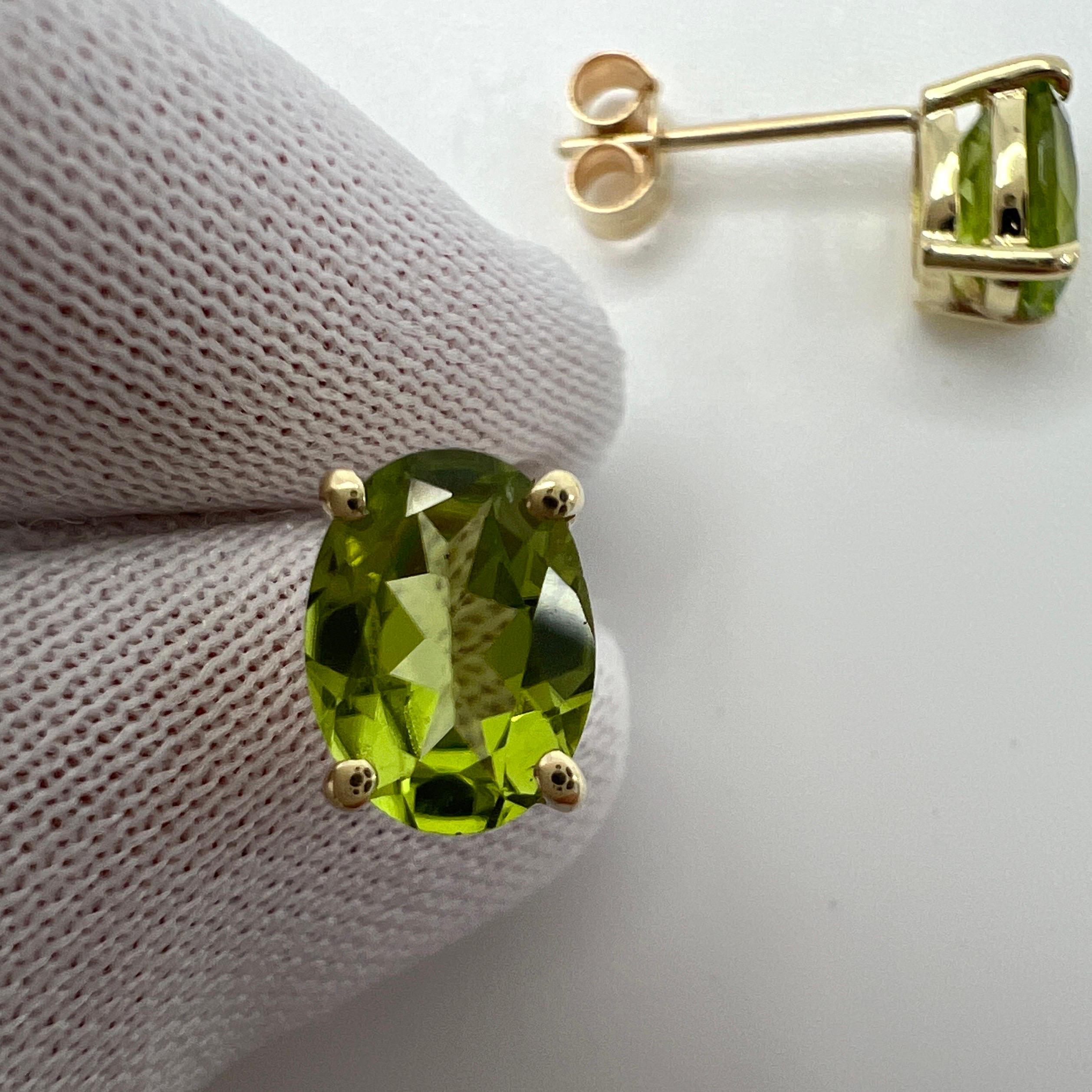 Natural Vivid Green Peridot 2.50 Carat Yellow Gold 9k Oval Cut Earring Studs For Sale 1