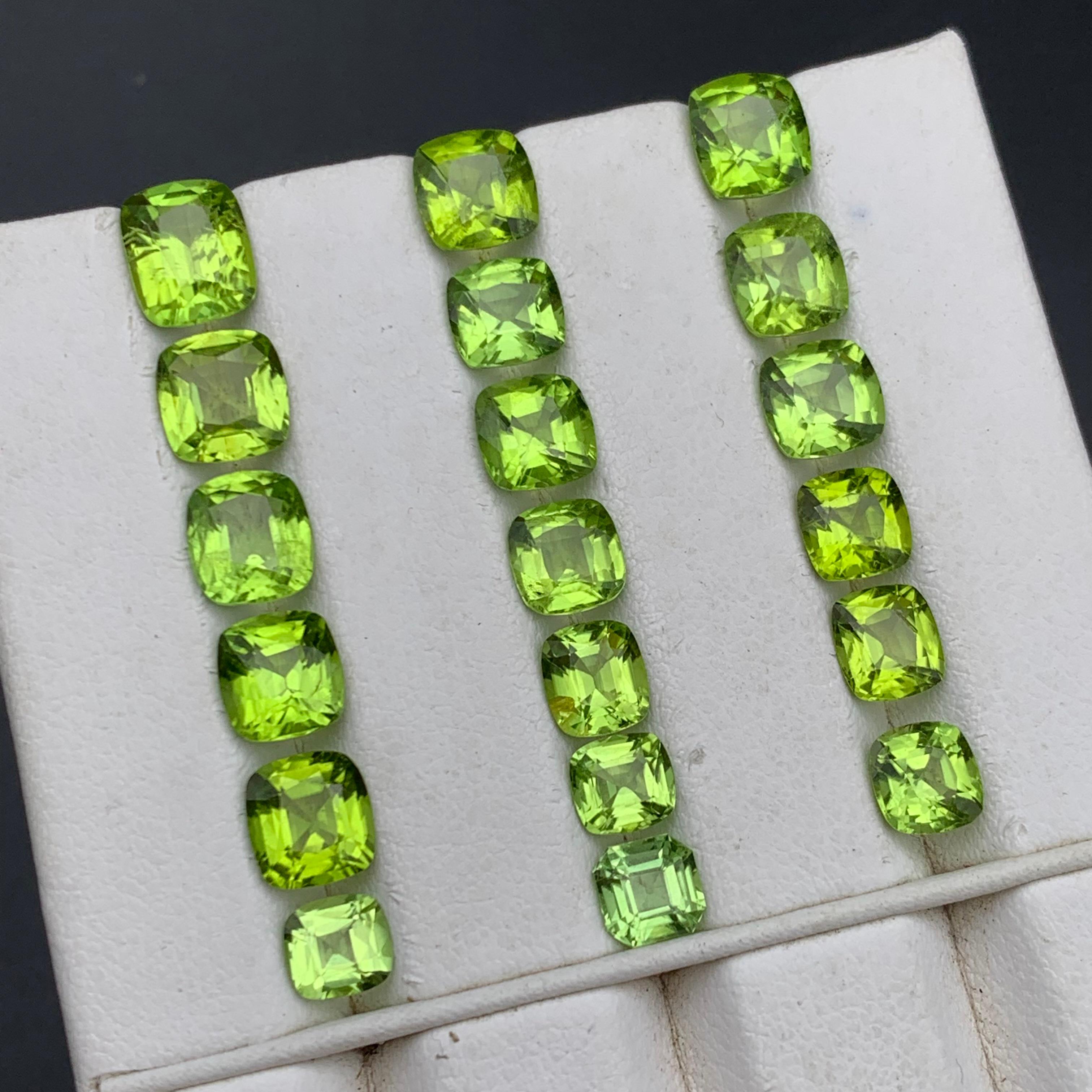 Natürlicher lebendiger grüner Peridot 22.73 Ct Cushion Cut Lose Edelsteine Lot für Schmuck im Angebot 4