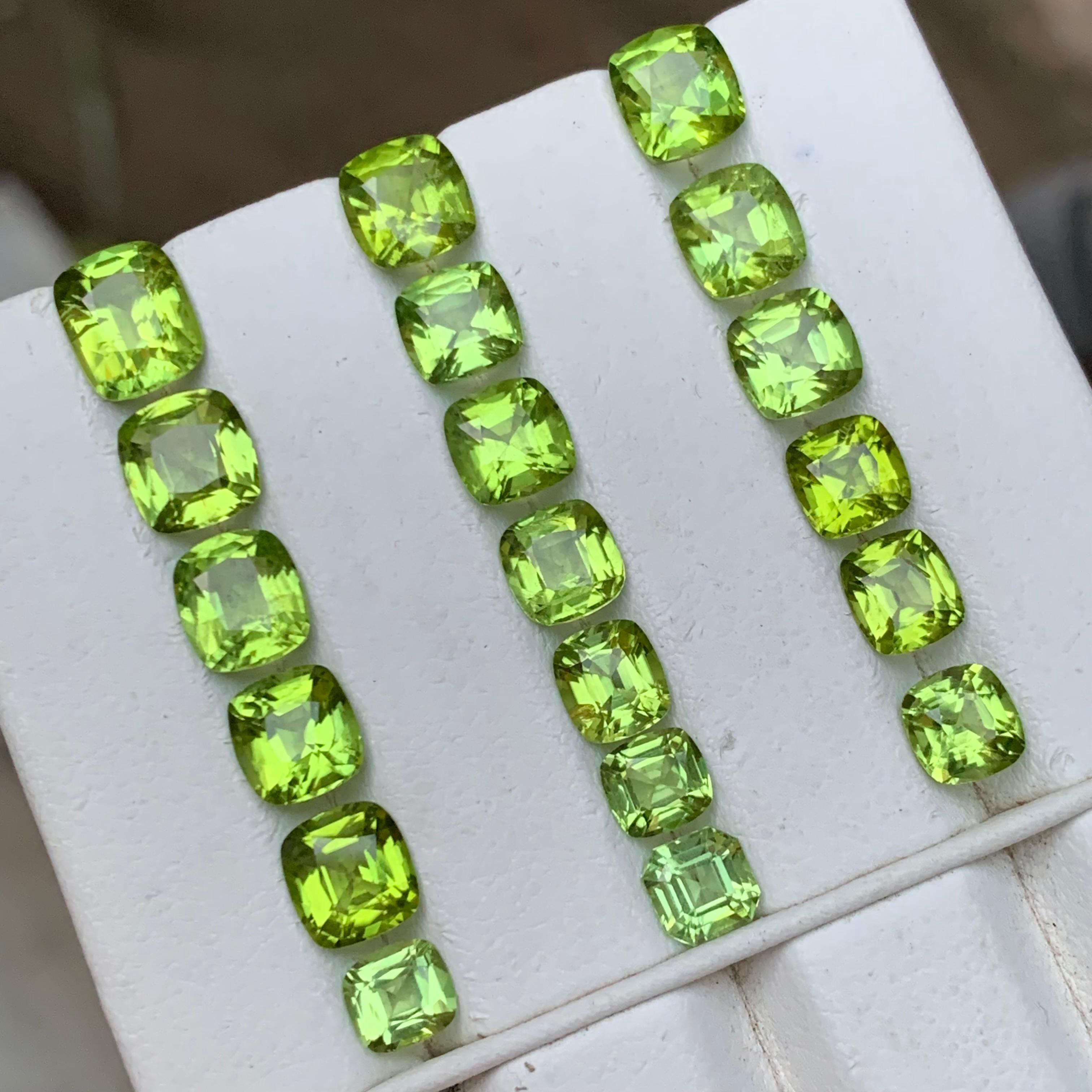 Vivid Green Natural Peridot Lose Edelsteine Lot für Ringe, Armbänder oder jede andere Schmuck-Fassung-Kissen-Schliff aus Supat Minen von Kohistan Pakistan!

💎 EDELSTEINART: Peridot
⚖️ GEWICHT: 22,73 Karat
🪚 FORM & SCHNITT: Kissenschliff
📏 GRÖSSE