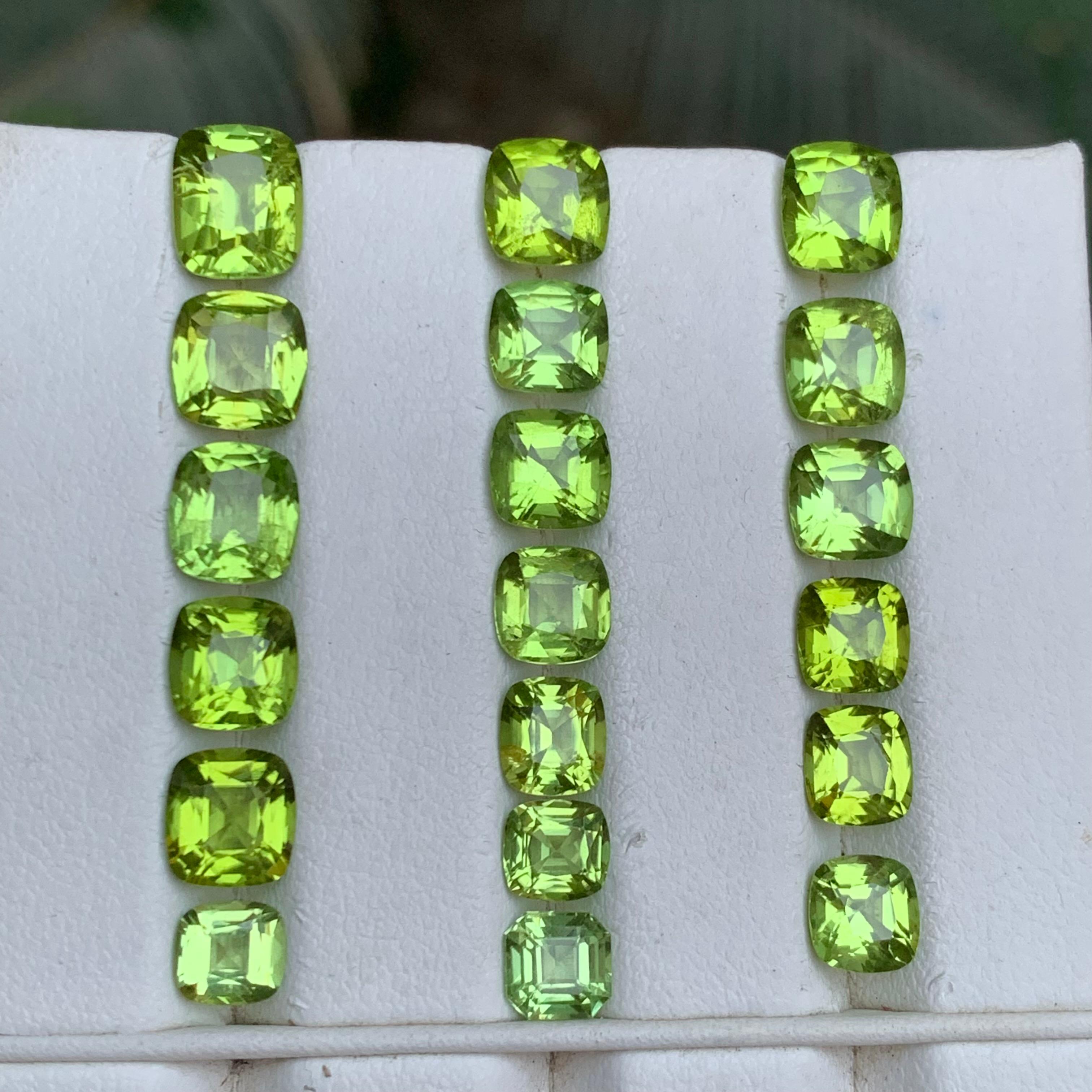 Natürlicher lebendiger grüner Peridot 22.73 Ct Cushion Cut Lose Edelsteine Lot für Schmuck im Angebot 3