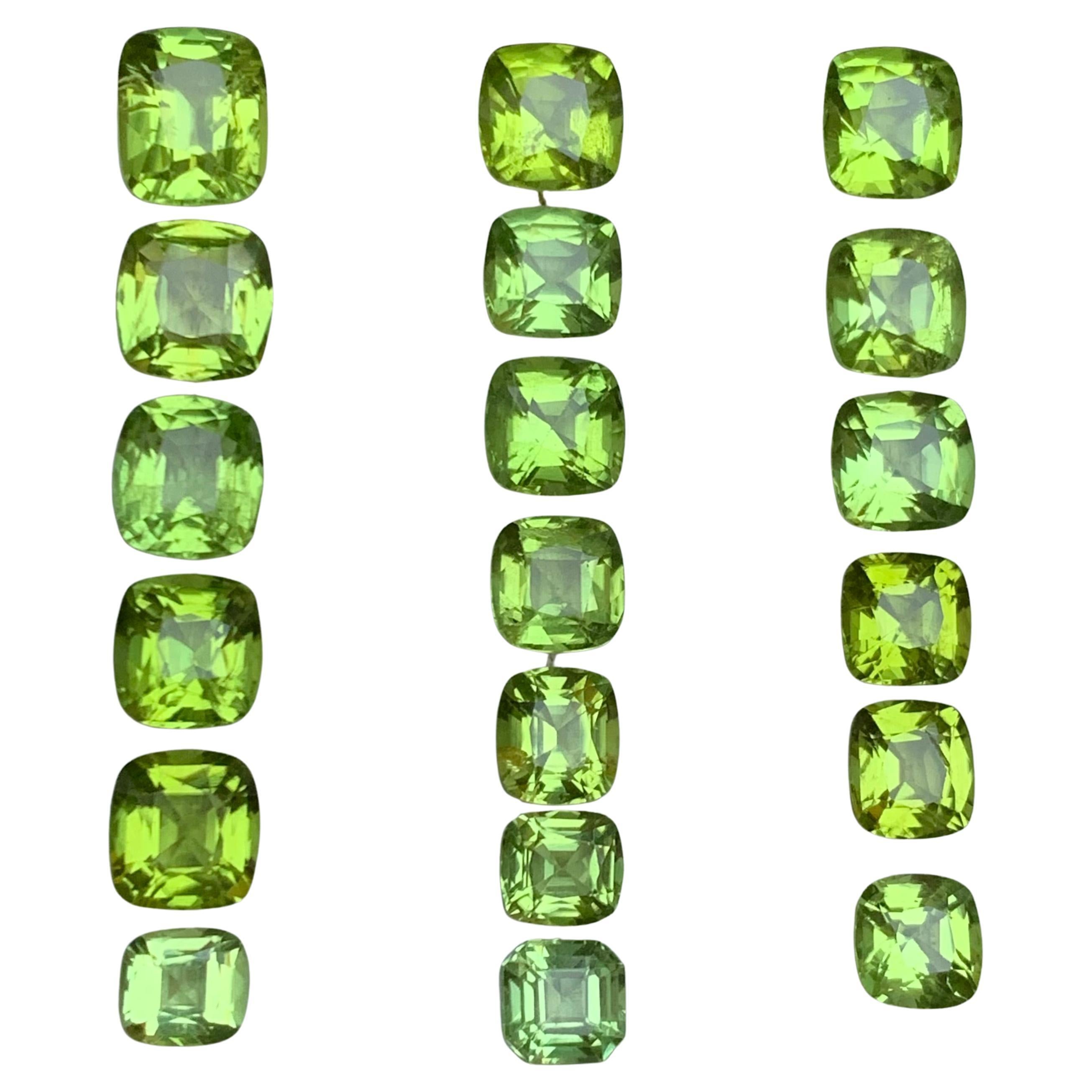 Natürlicher lebendiger grüner Peridot 22.73 Ct Cushion Cut Lose Edelsteine Lot für Schmuck