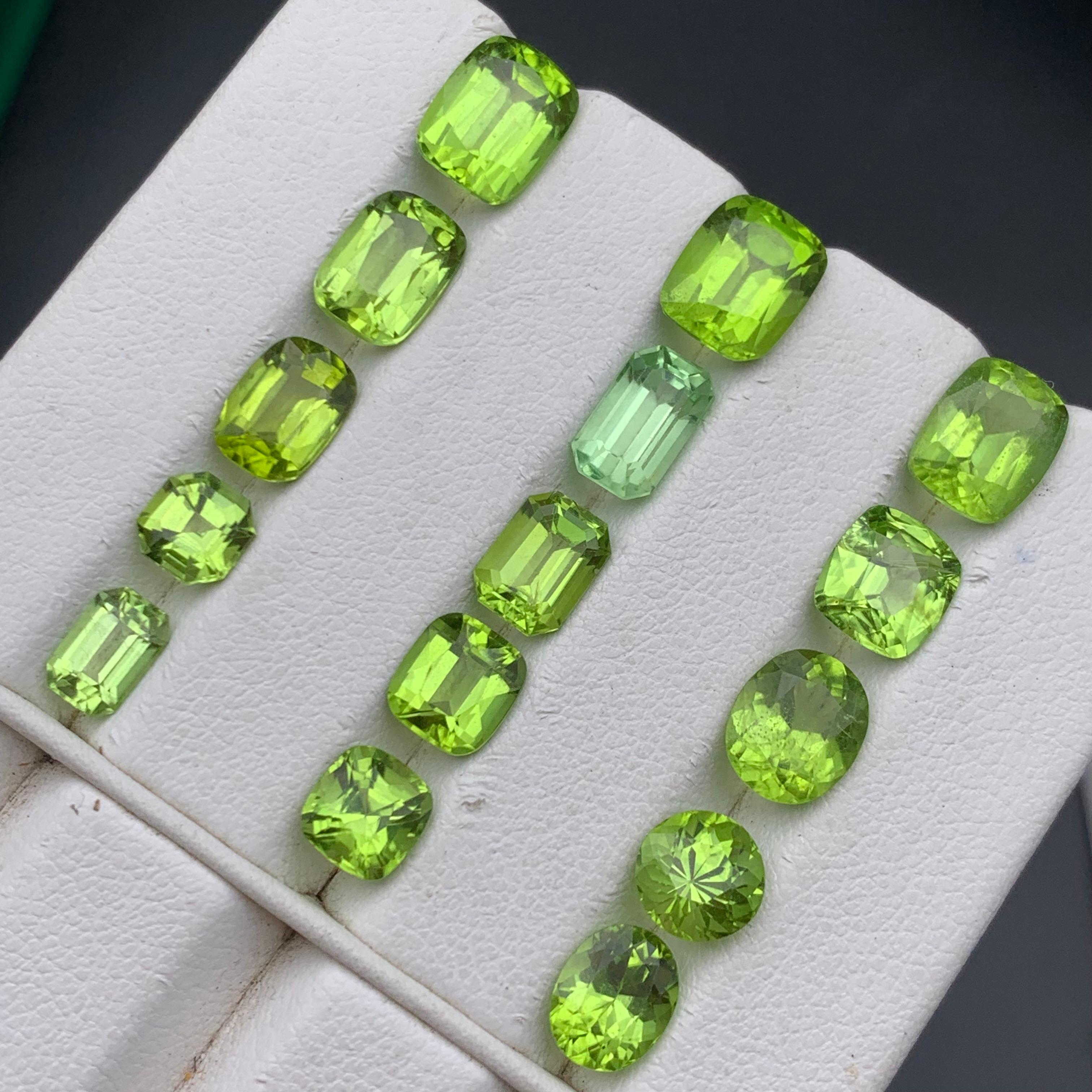Natürlicher lebendiger grüner Peridot 23.53 Ct Cushion Cut Lose Edelsteine Lot für Schmuck im Angebot 5