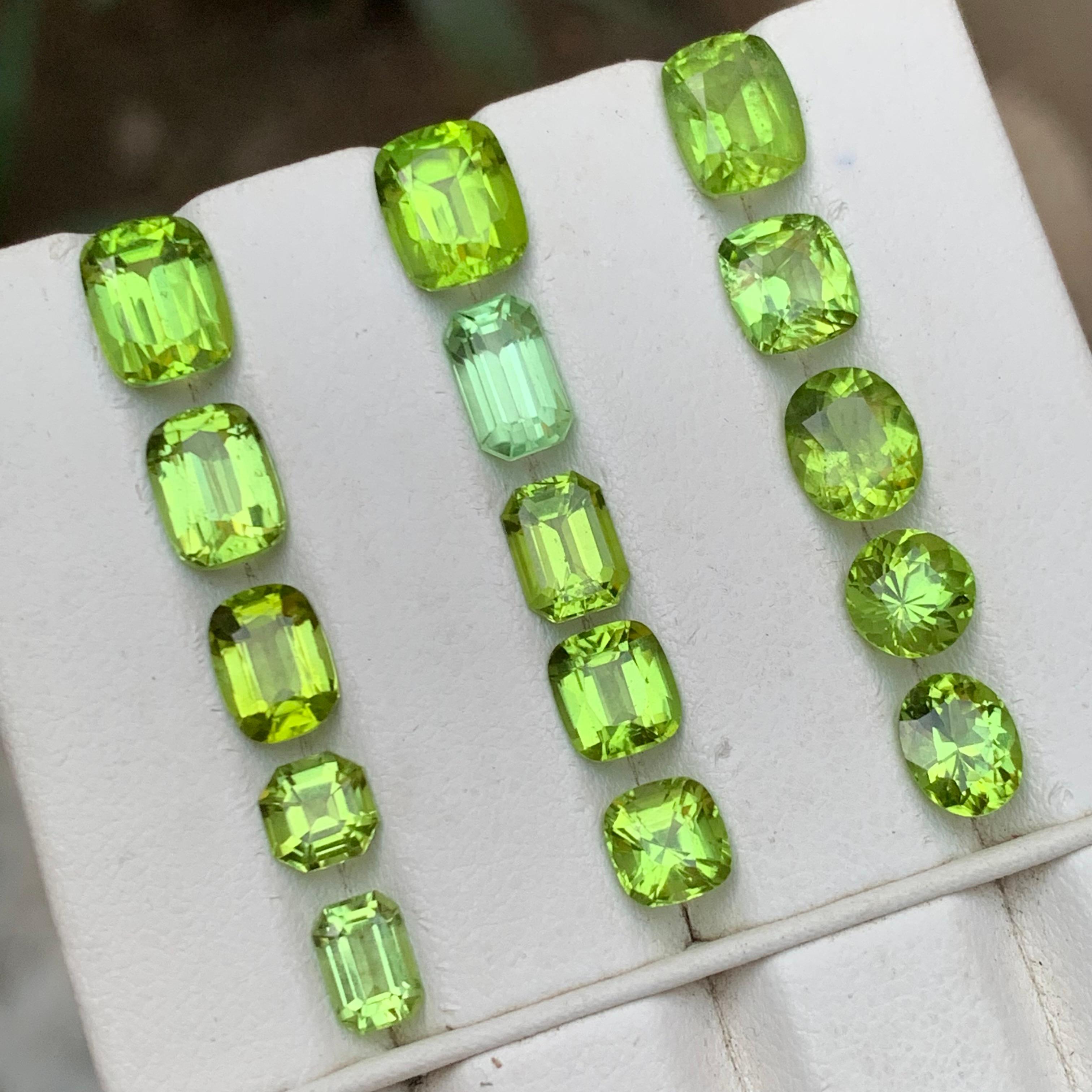 Natürlicher lebendiger grüner Peridot 23.53 Ct Cushion Cut Lose Edelsteine Lot für Schmuck im Angebot 6