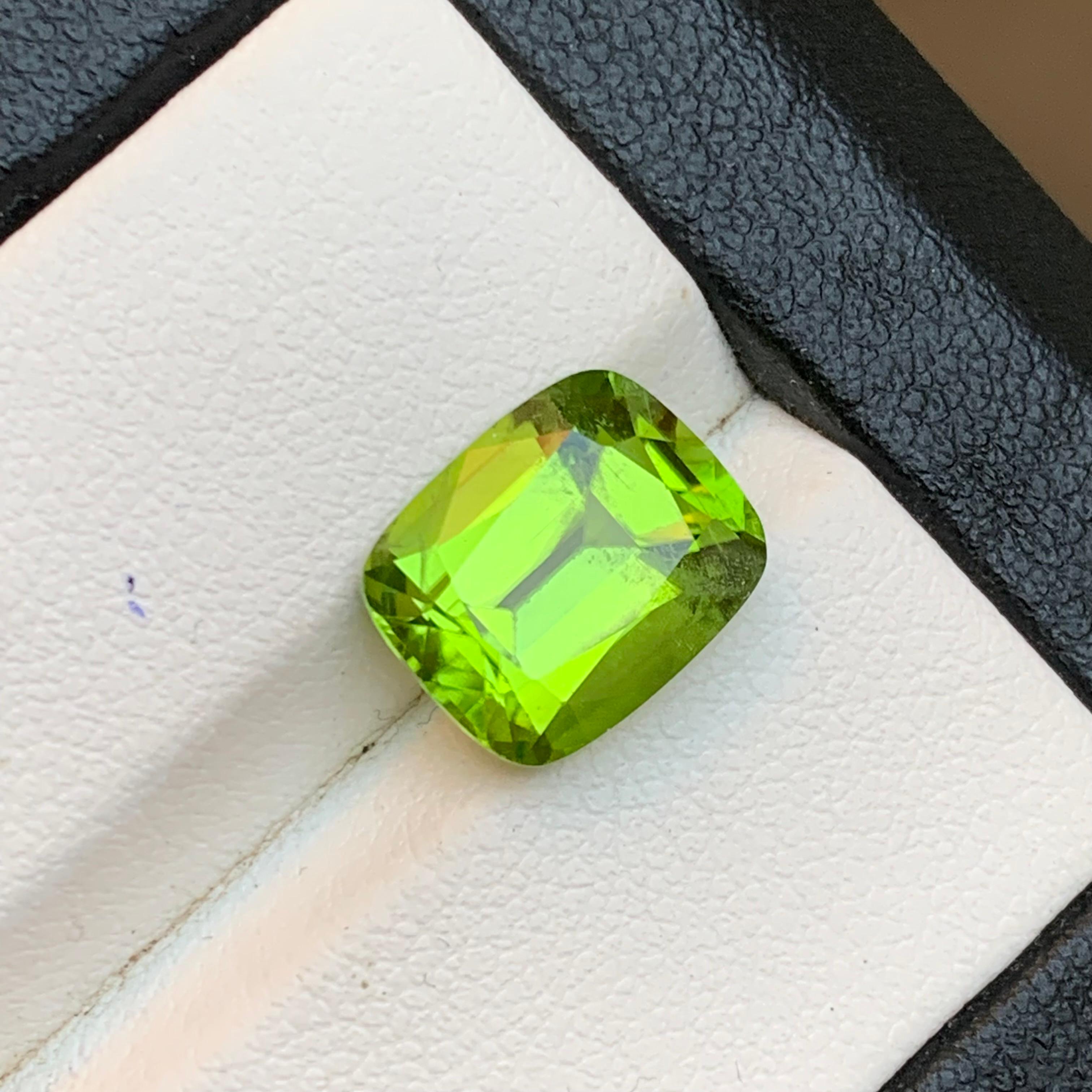 Peridoto verde vivo natural 5,02 ct talla cojín gema suelta para joyería anillo Corte cojín en venta