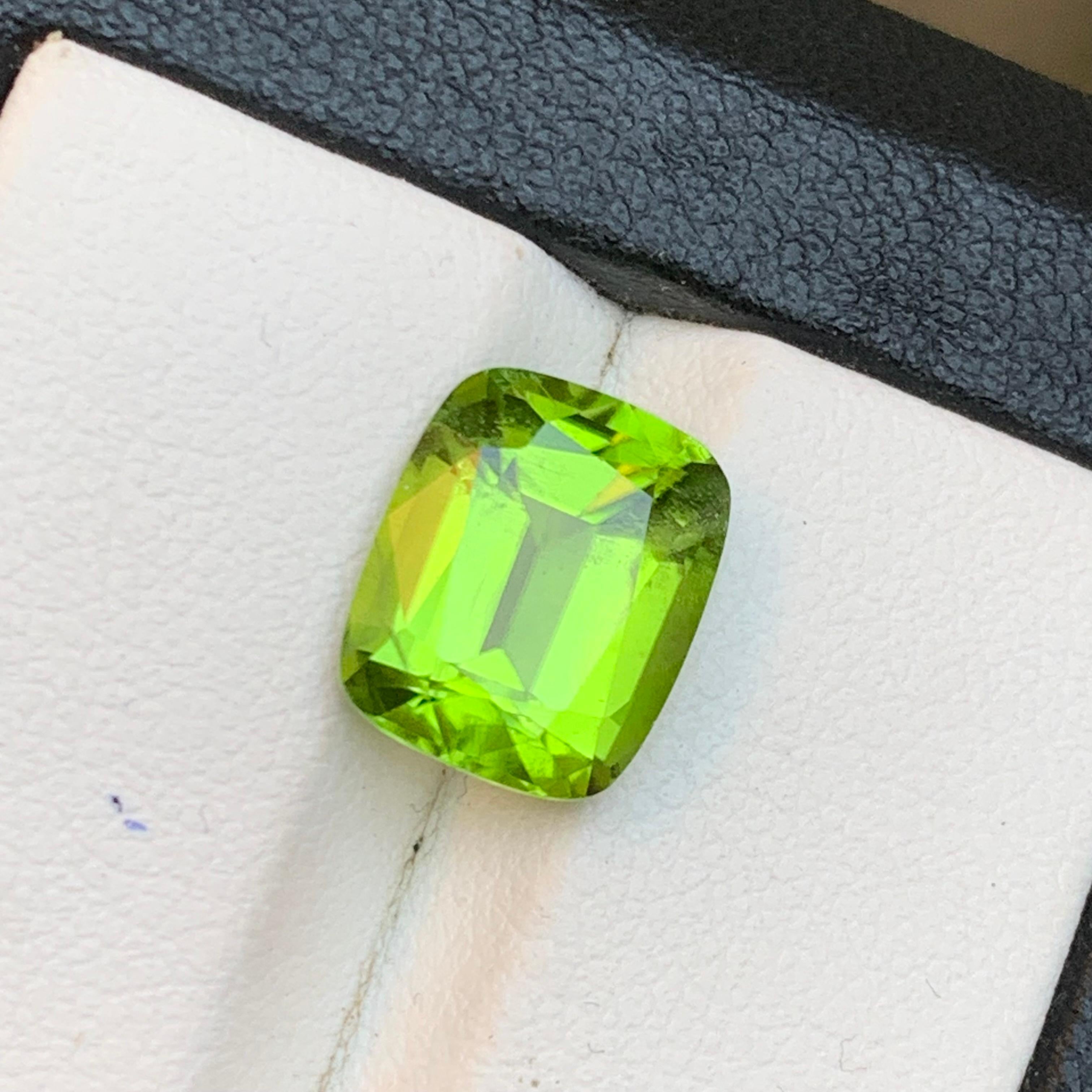 Peridoto verde vivo natural 5,02 ct talla cojín gema suelta para joyería anillo en venta 2