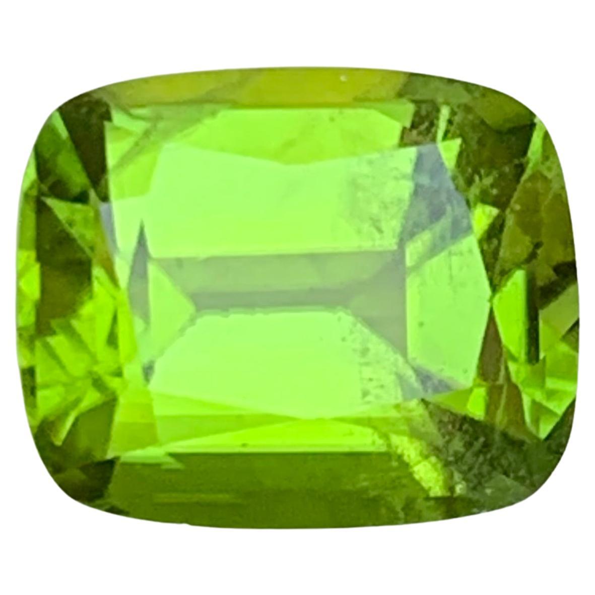 Peridot vert vif naturel 5.02 Ct Cushion Cut Gemstone Loose pour bijoux de bague