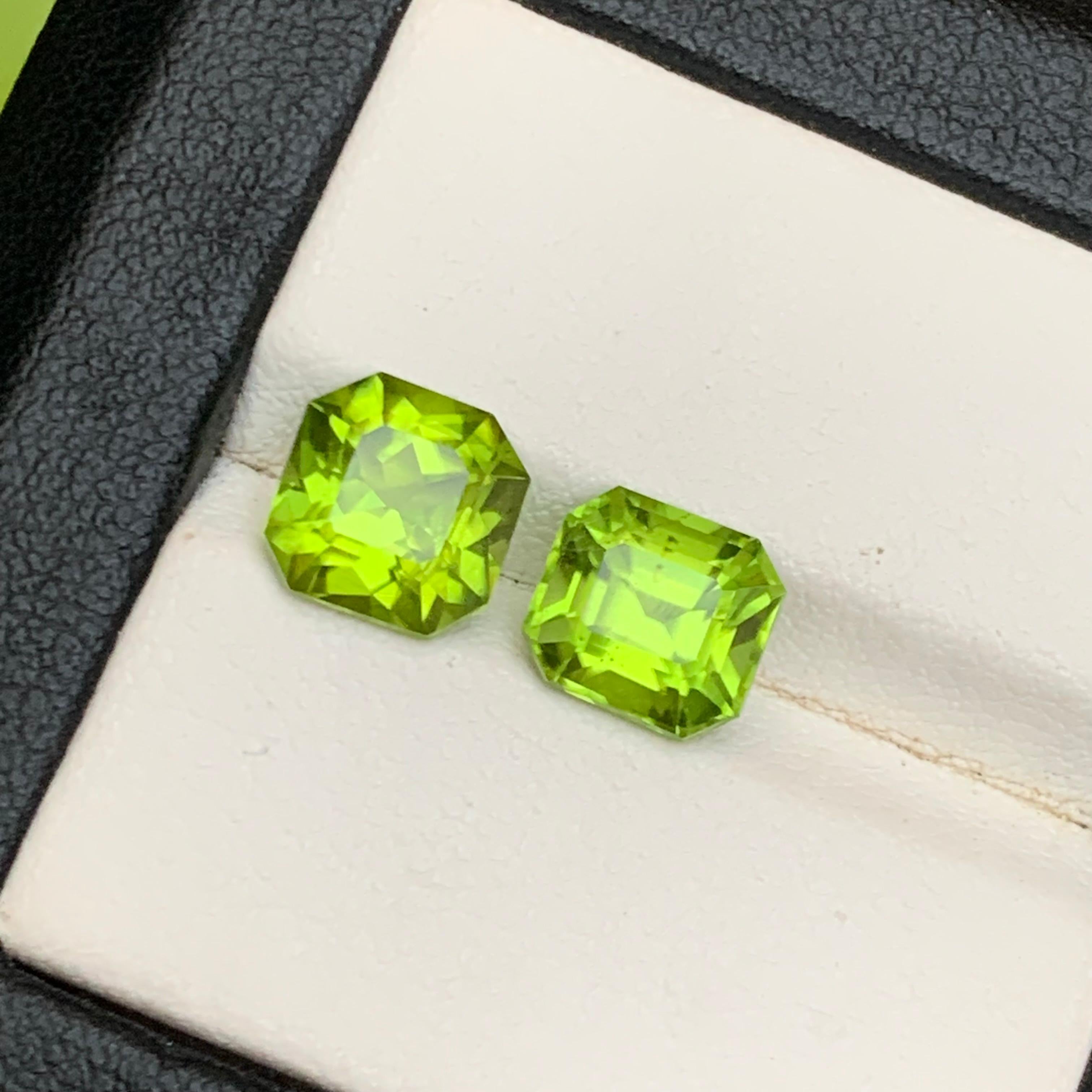 Peridot vert vif naturel 5.05 Ct Emerald Cut Loose Gemstones Set for Jewelry en vente 3