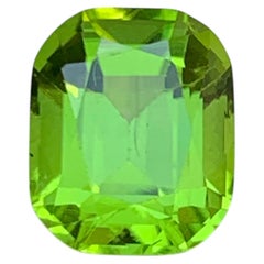 Natural Vivid Green Peridot Cushion Cut 4.12 Carat Loose Gemstone for Ring