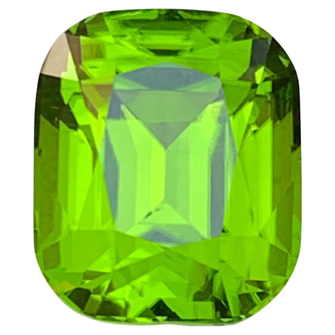 Natural Vivid Green Peridot Cushion Cut 8.32 Carat Loose Gemstone for Ring