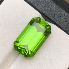 Natural Vivid Green Peridot Step Emerald Cut 10.24 Carat Loose Gemstone for Ring