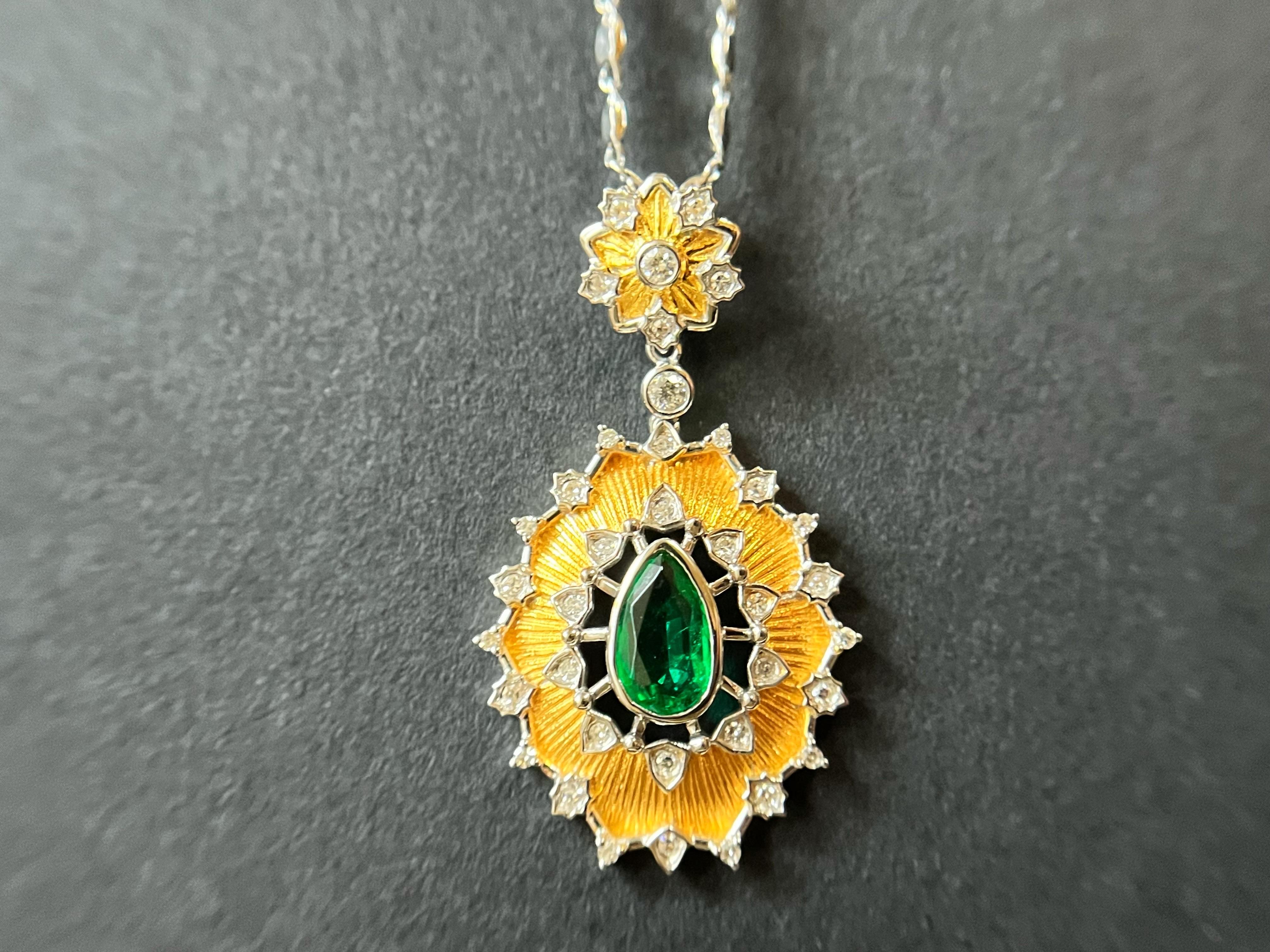 Natural Vivid Green Zambia Emerald Pendant in 18K Gold with Diamonds For Sale 3