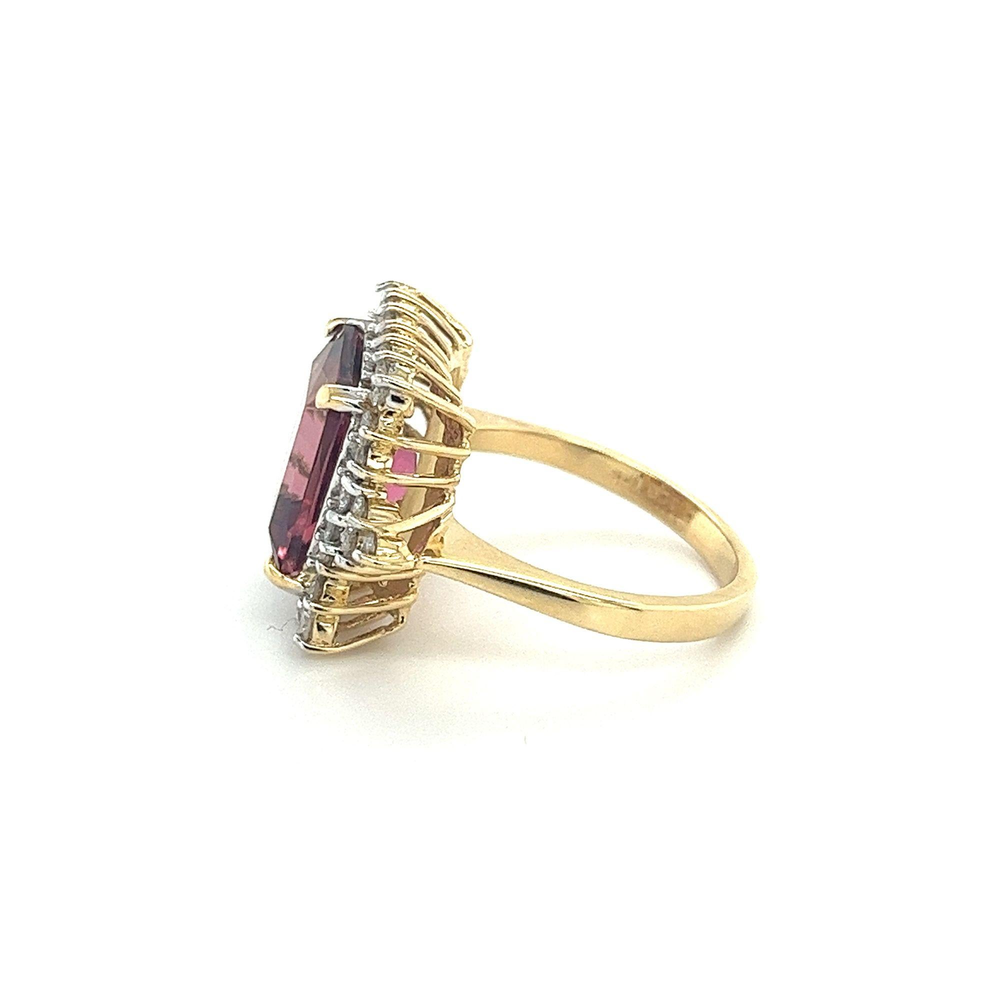 Anillo de turmalina natural rosa vivo de 7 quilates de corte radiante con diamantes en oro de 18 quilates en venta 6