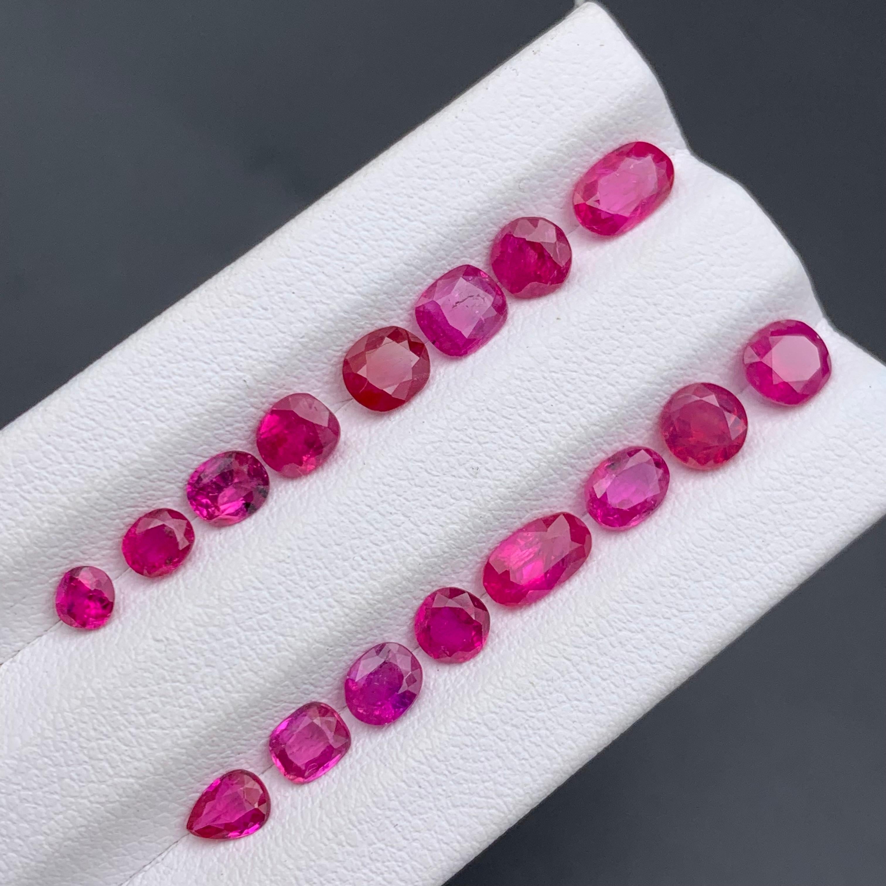 Parcella di rubino rosa e rosso naturale 7,69 carati, cuscino ovale, gemme sciolte. in vendita 6